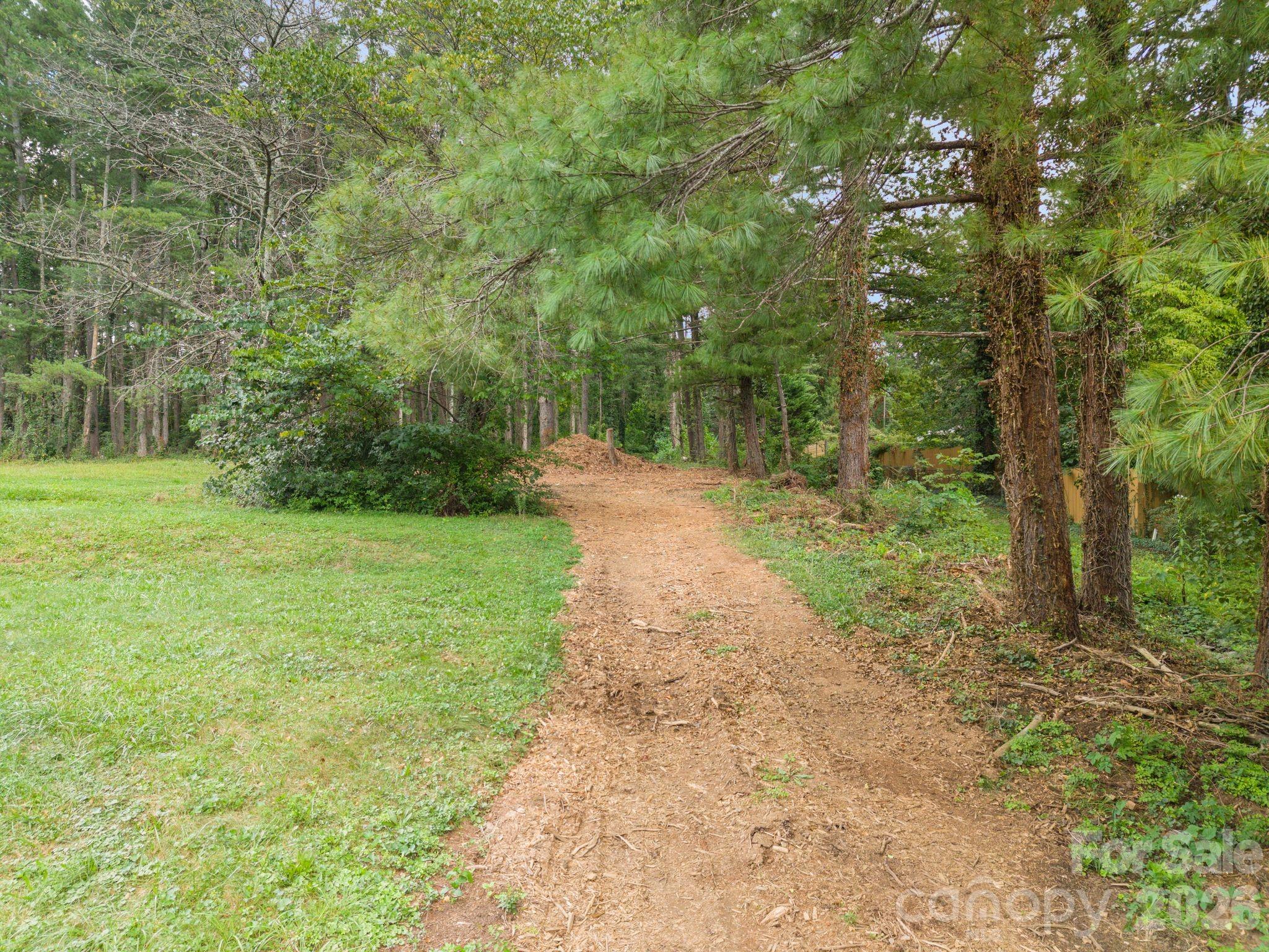 main property photo 39