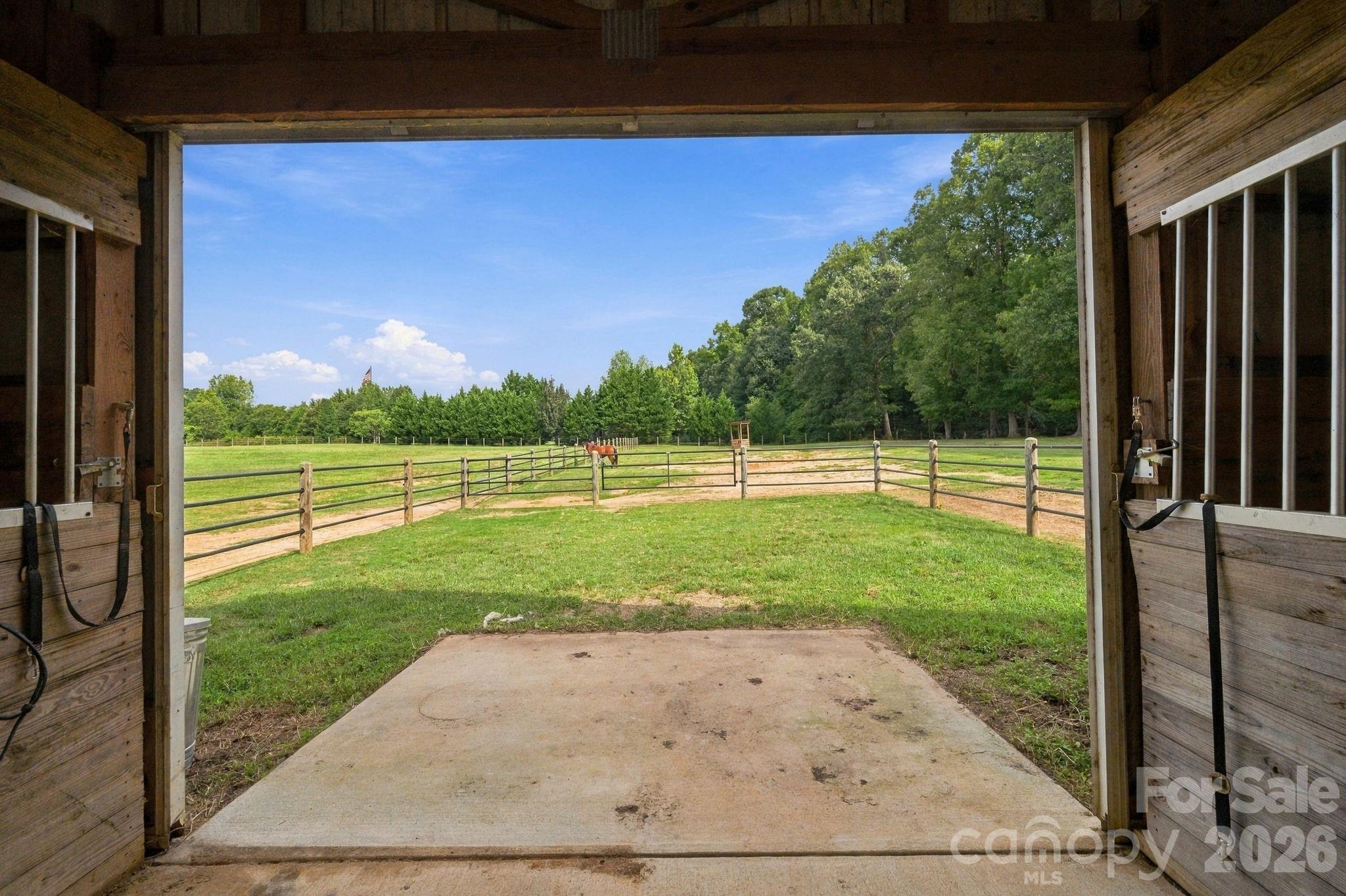 main property photo 10