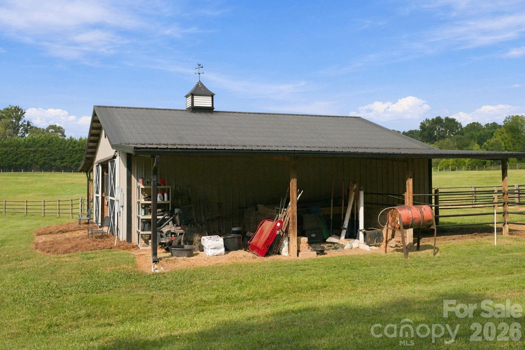 main property photo 11