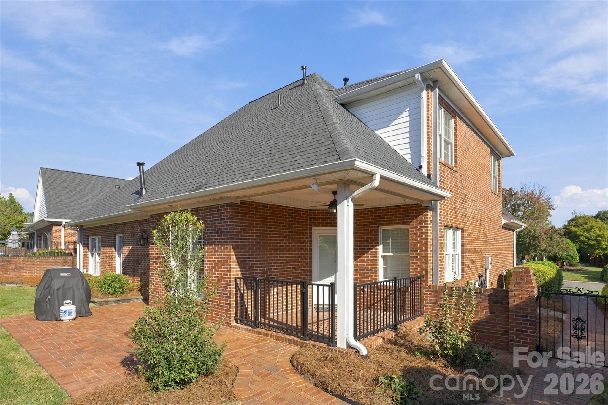 main property photo 32