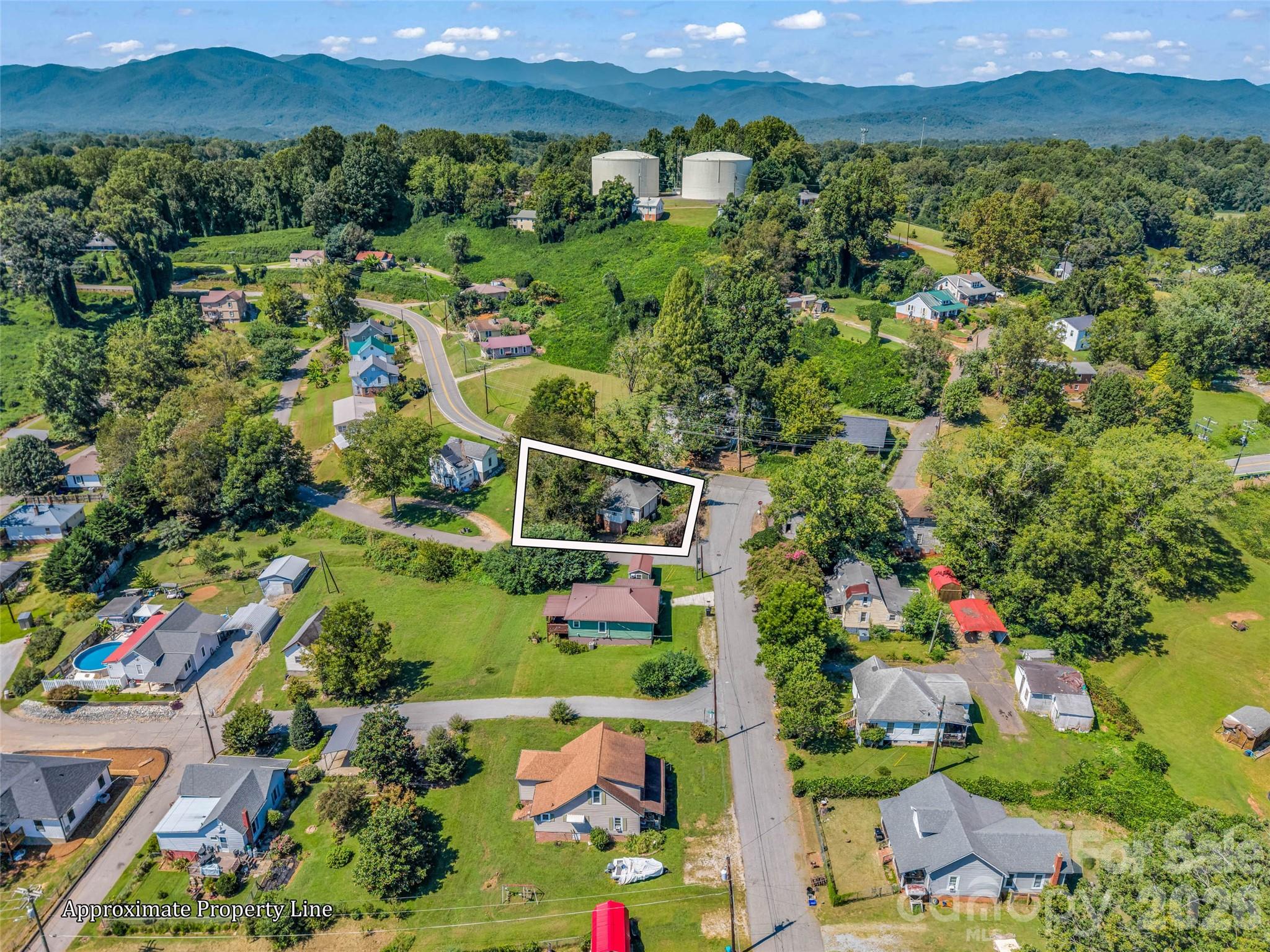 main property photo 28