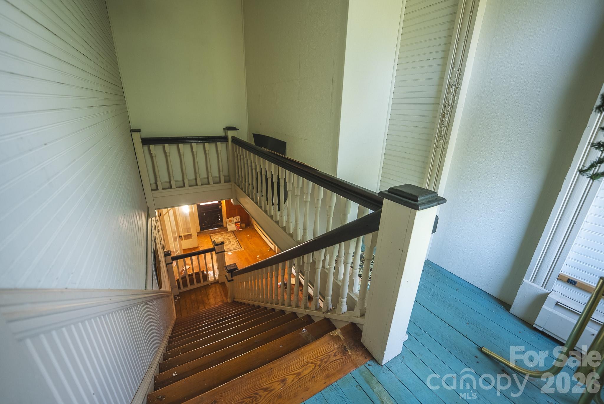 main property photo 28