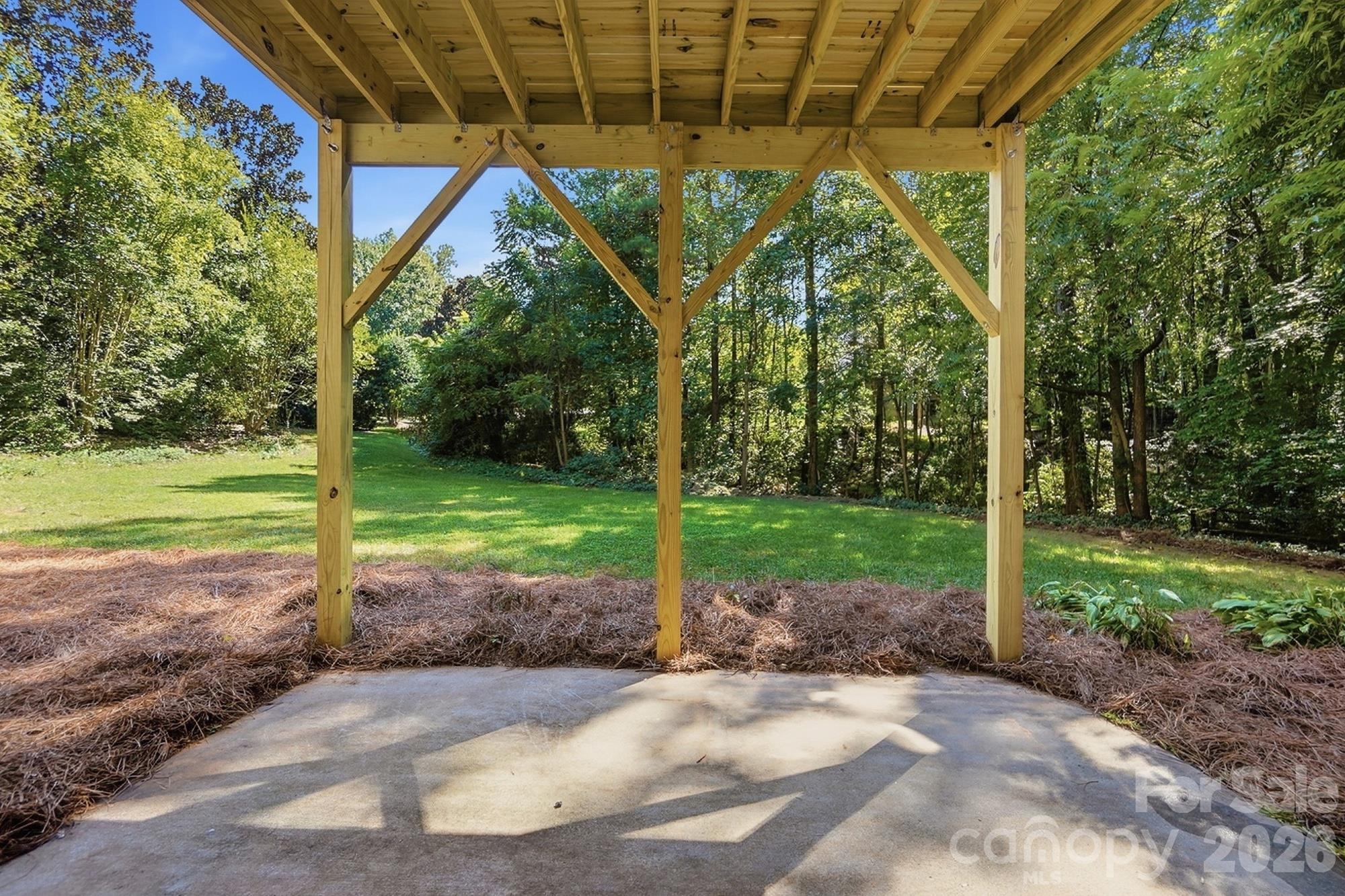 main property photo 40