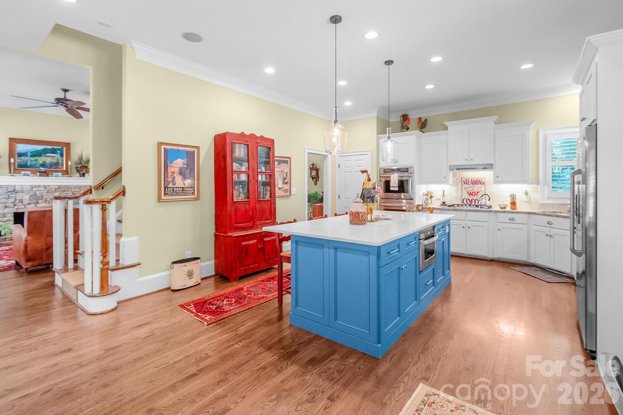 main property photo 8