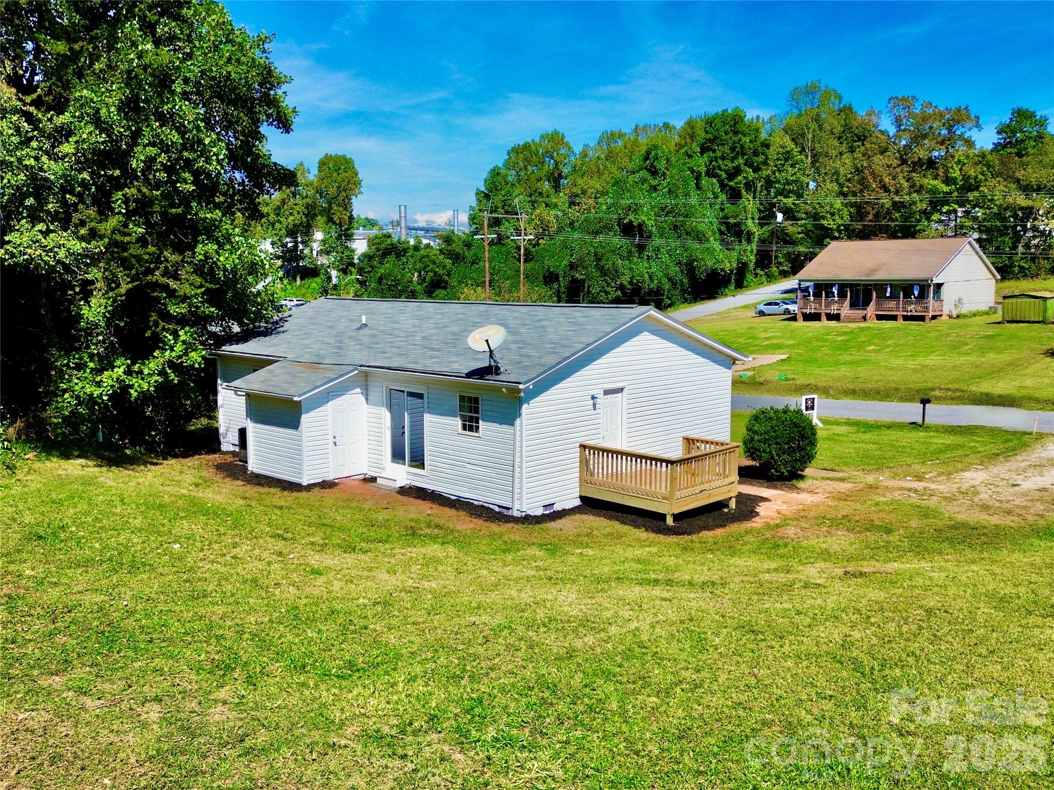 main property photo 8