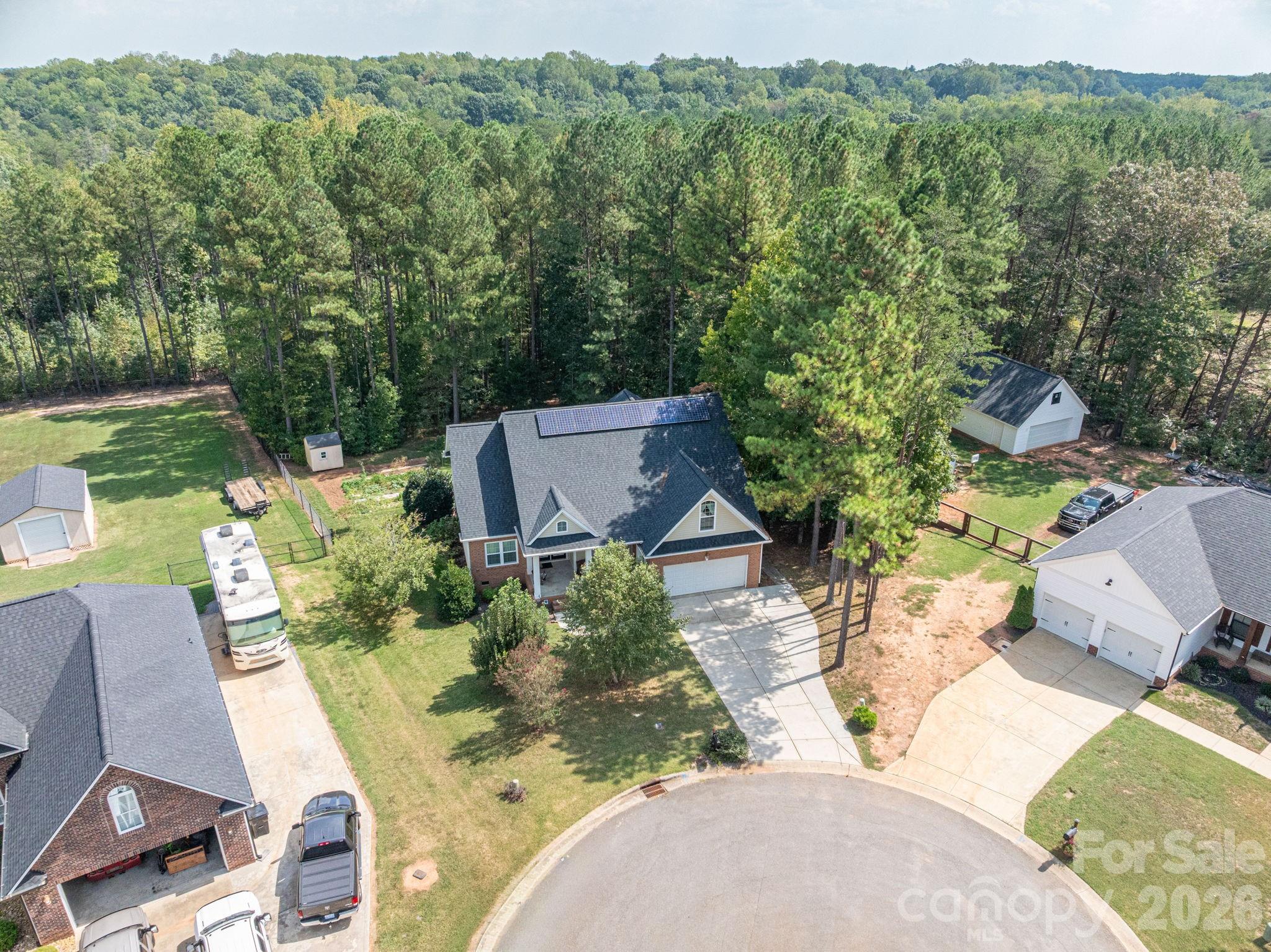 main property photo 38