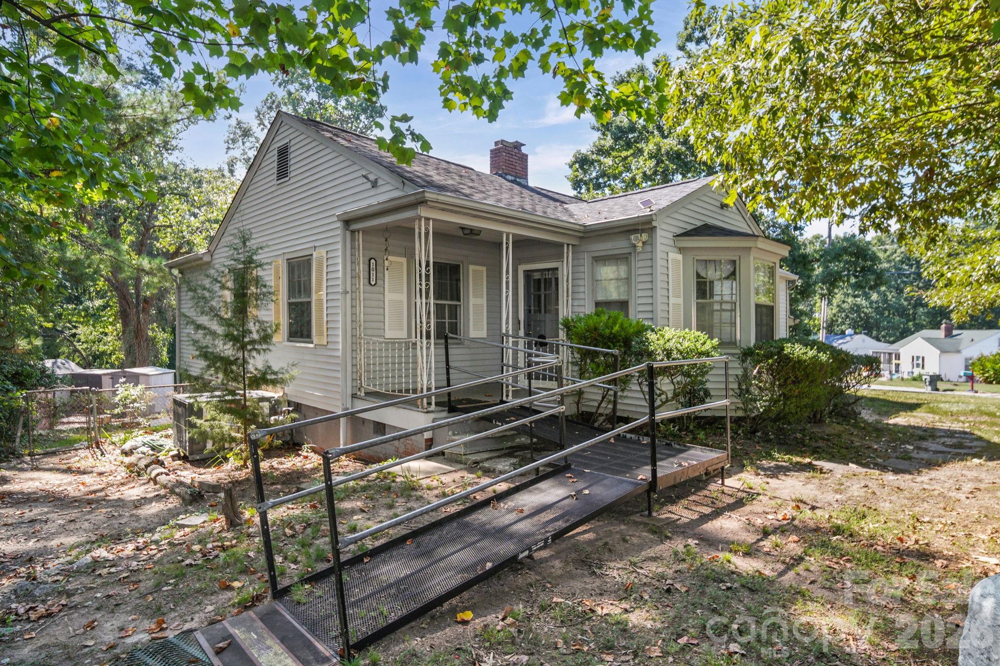 main property photo 16