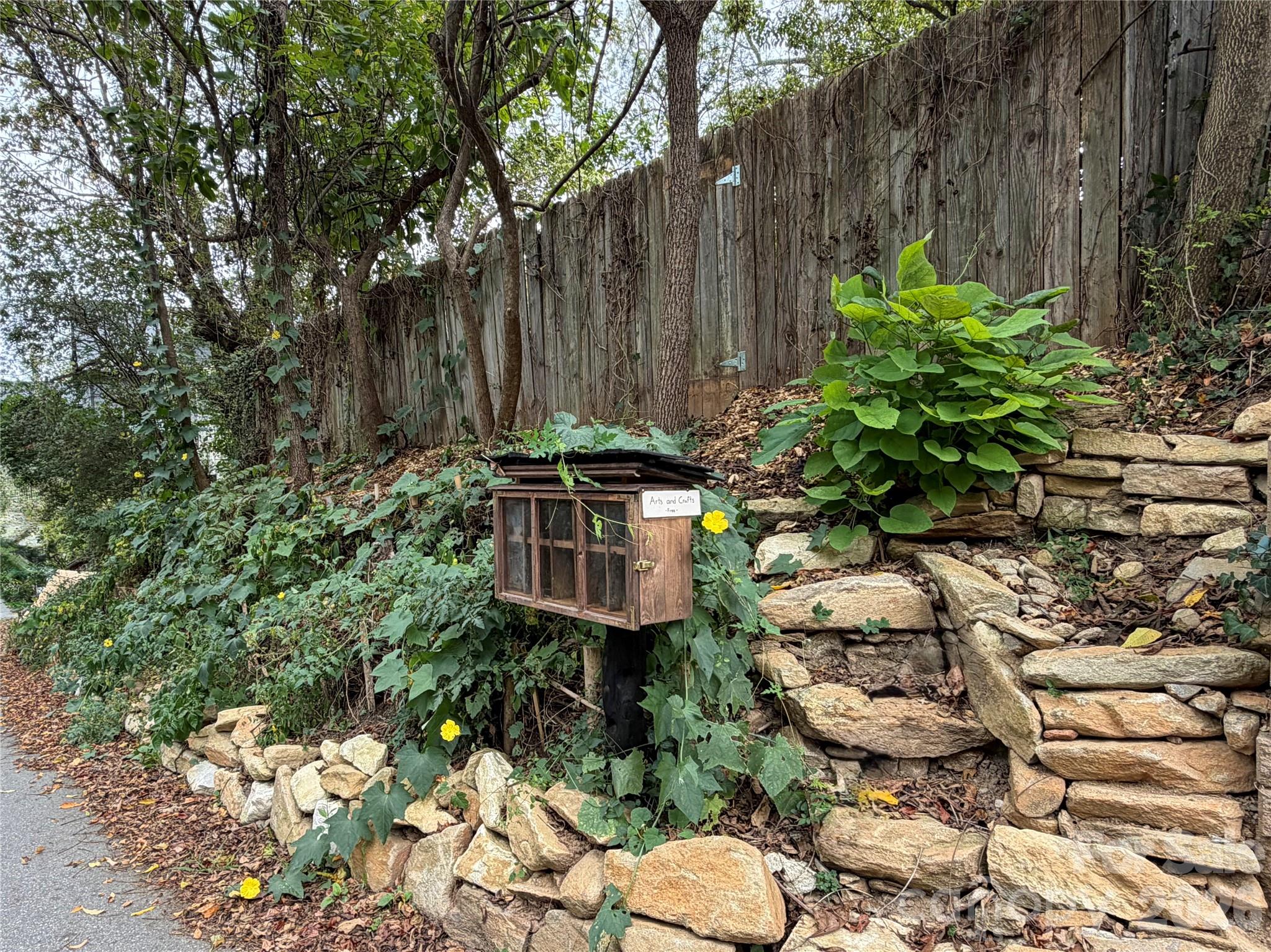 main property photo 22