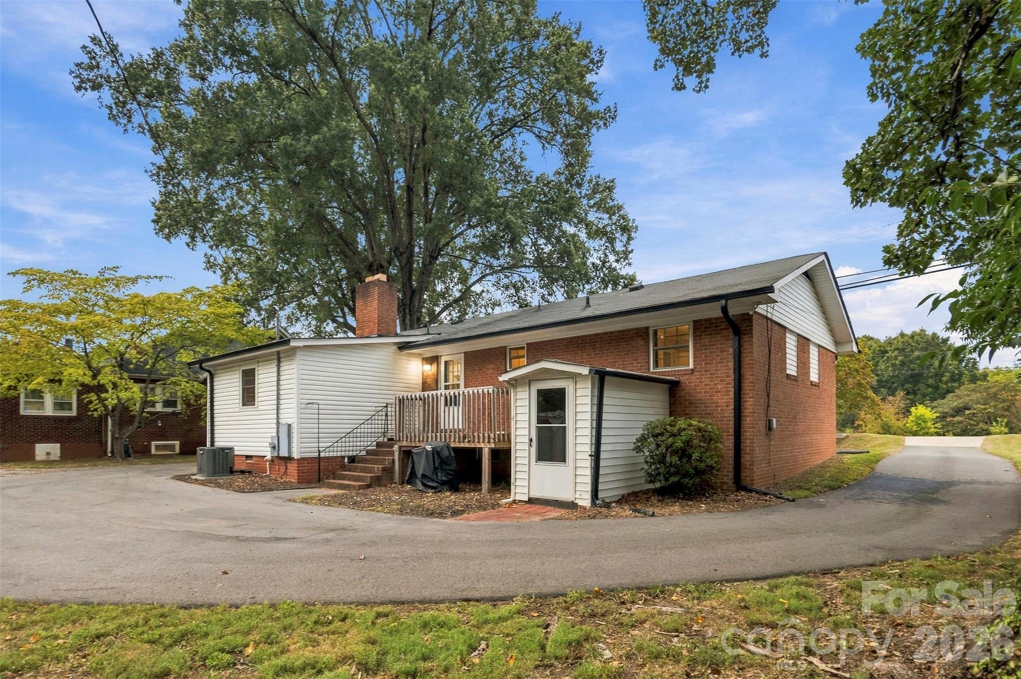 main property photo 37