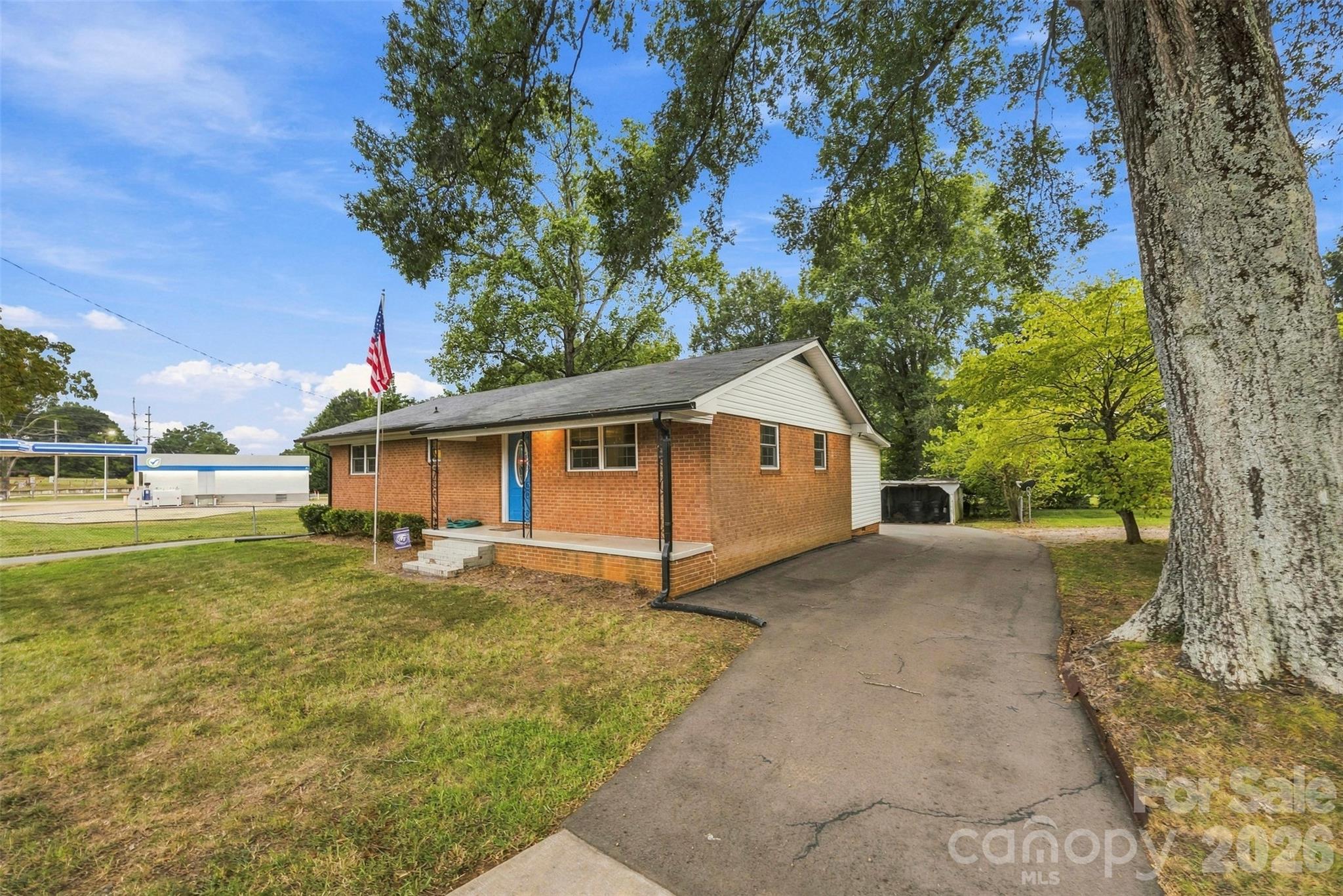 main property photo 38