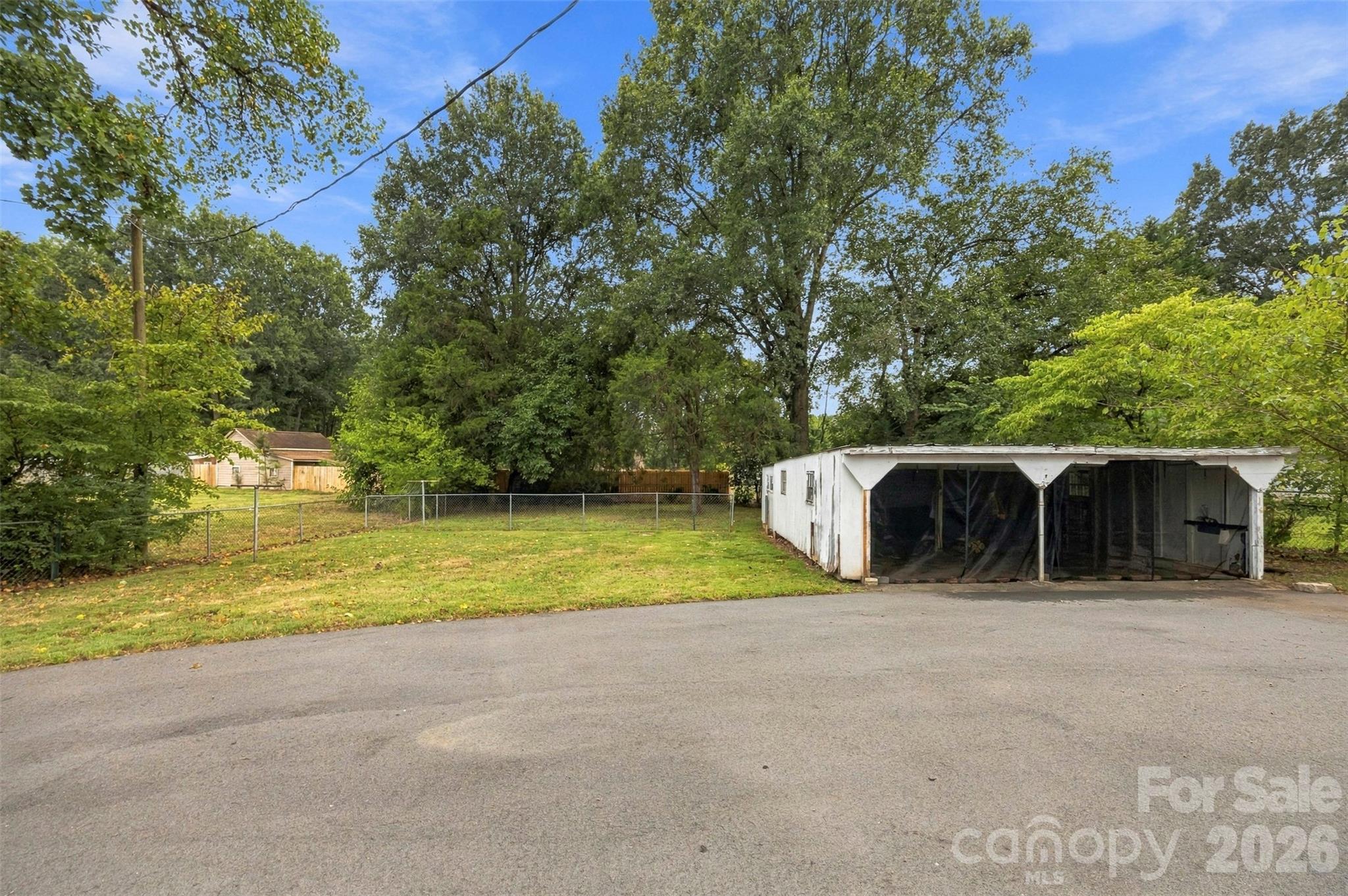 main property photo 40