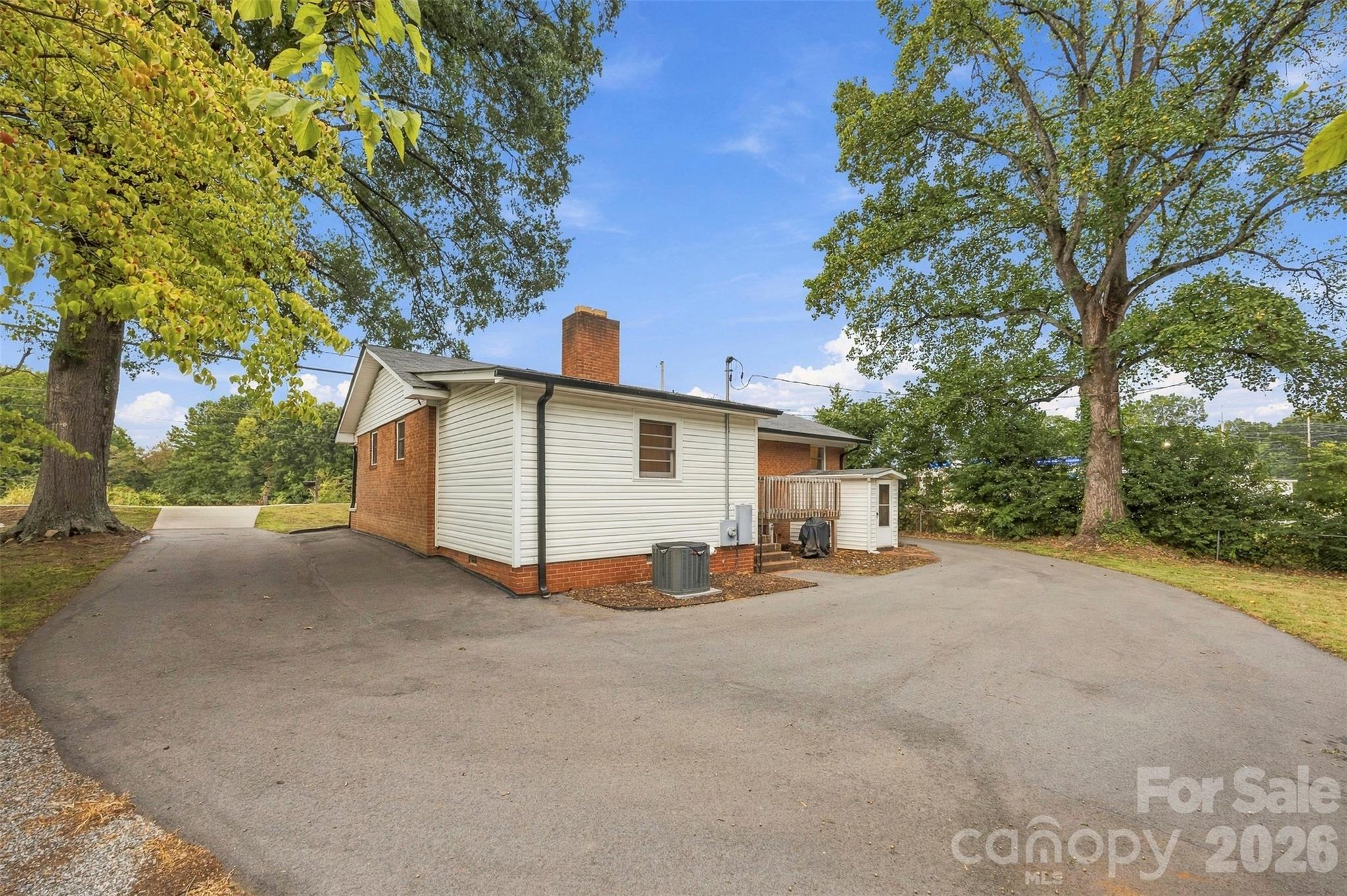 main property photo 41