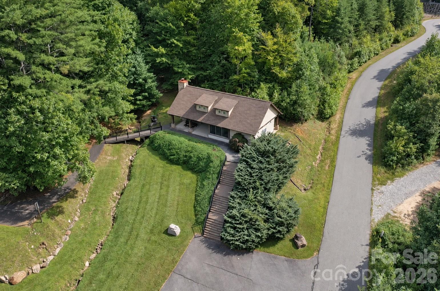 main property photo 6