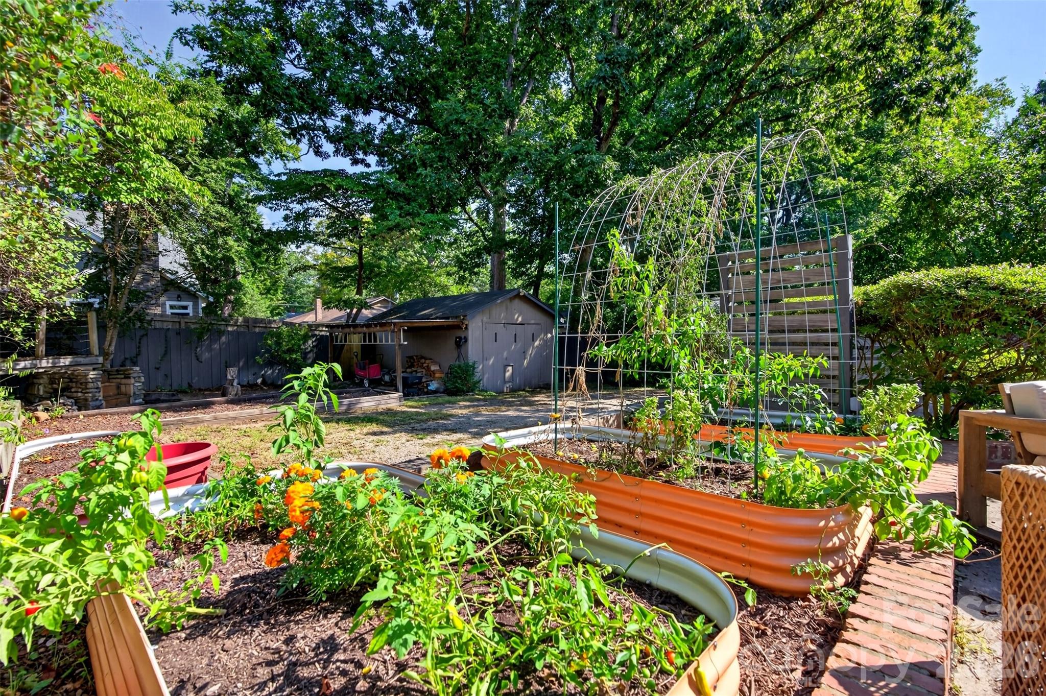 main property photo 35