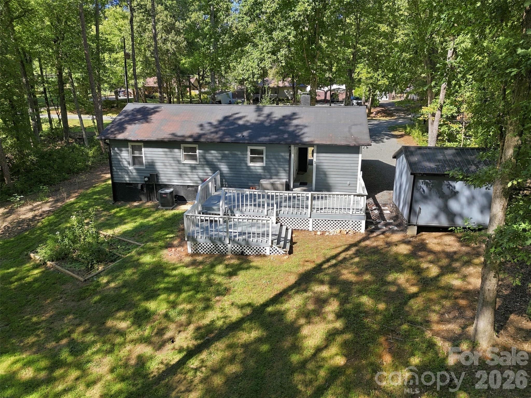 main property photo 31