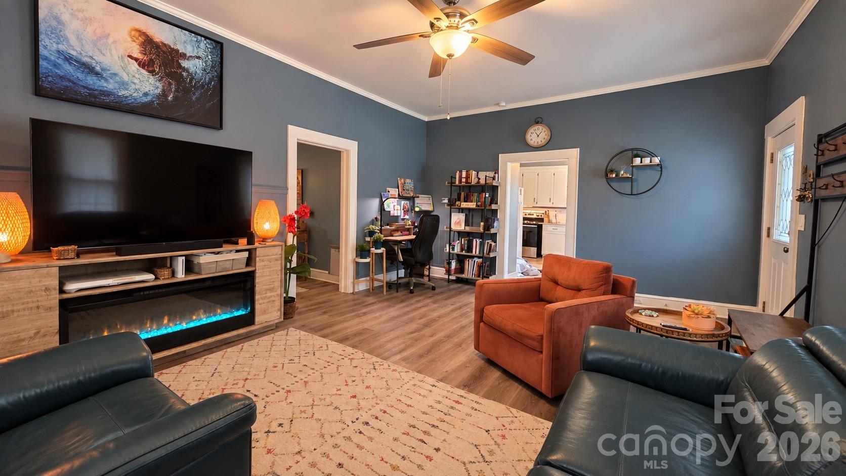 main property photo 6