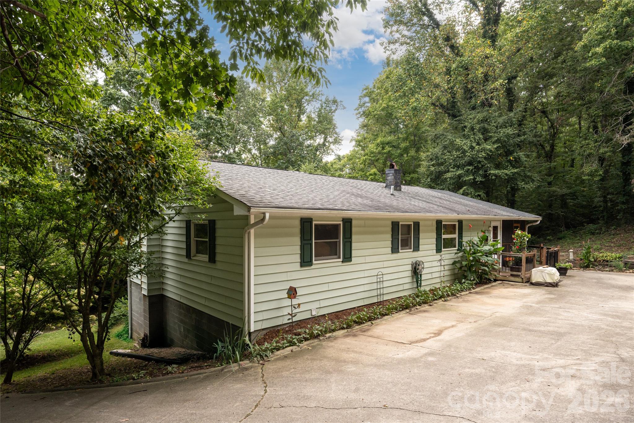 main property photo 35