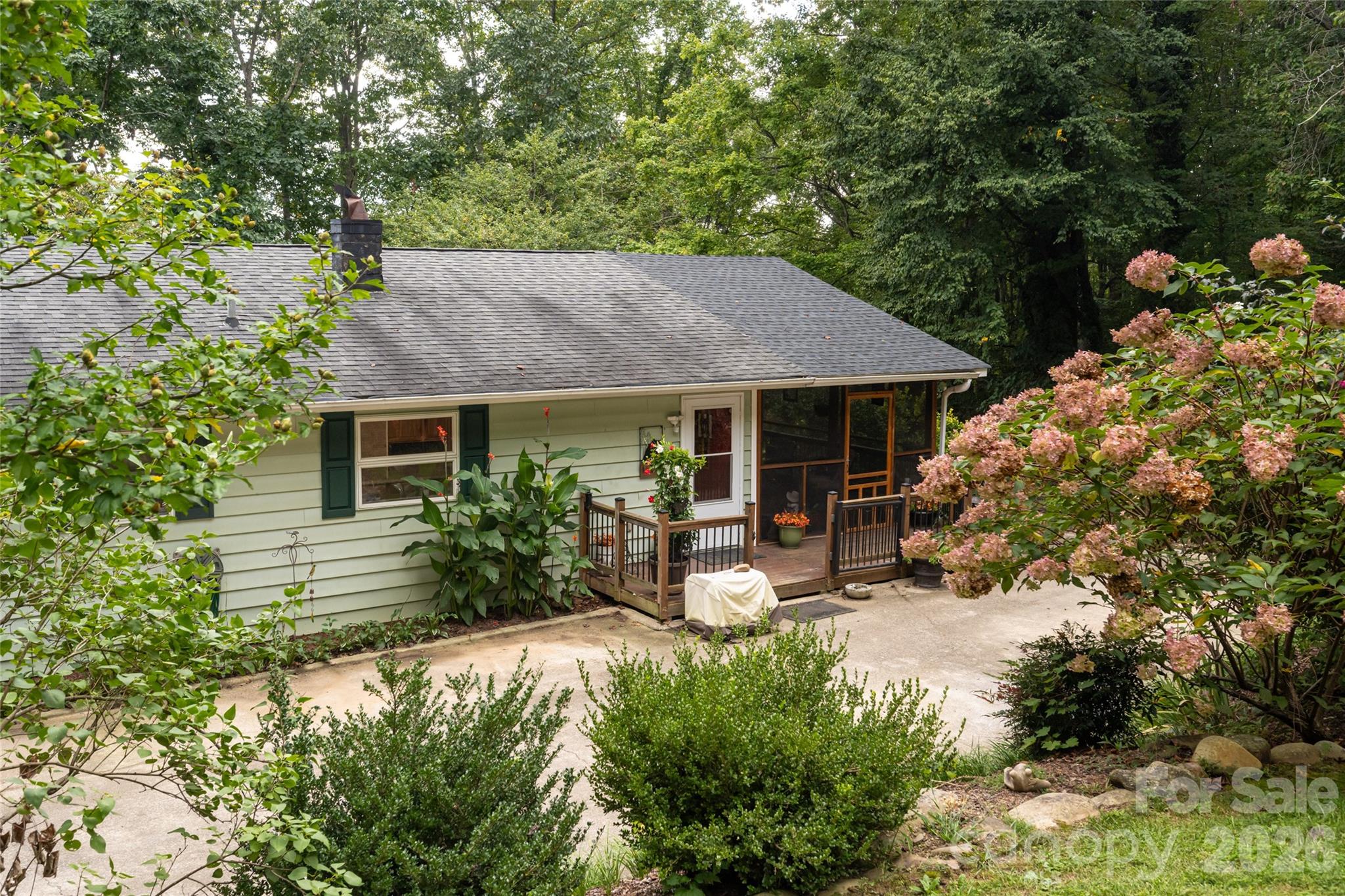 main property photo 37