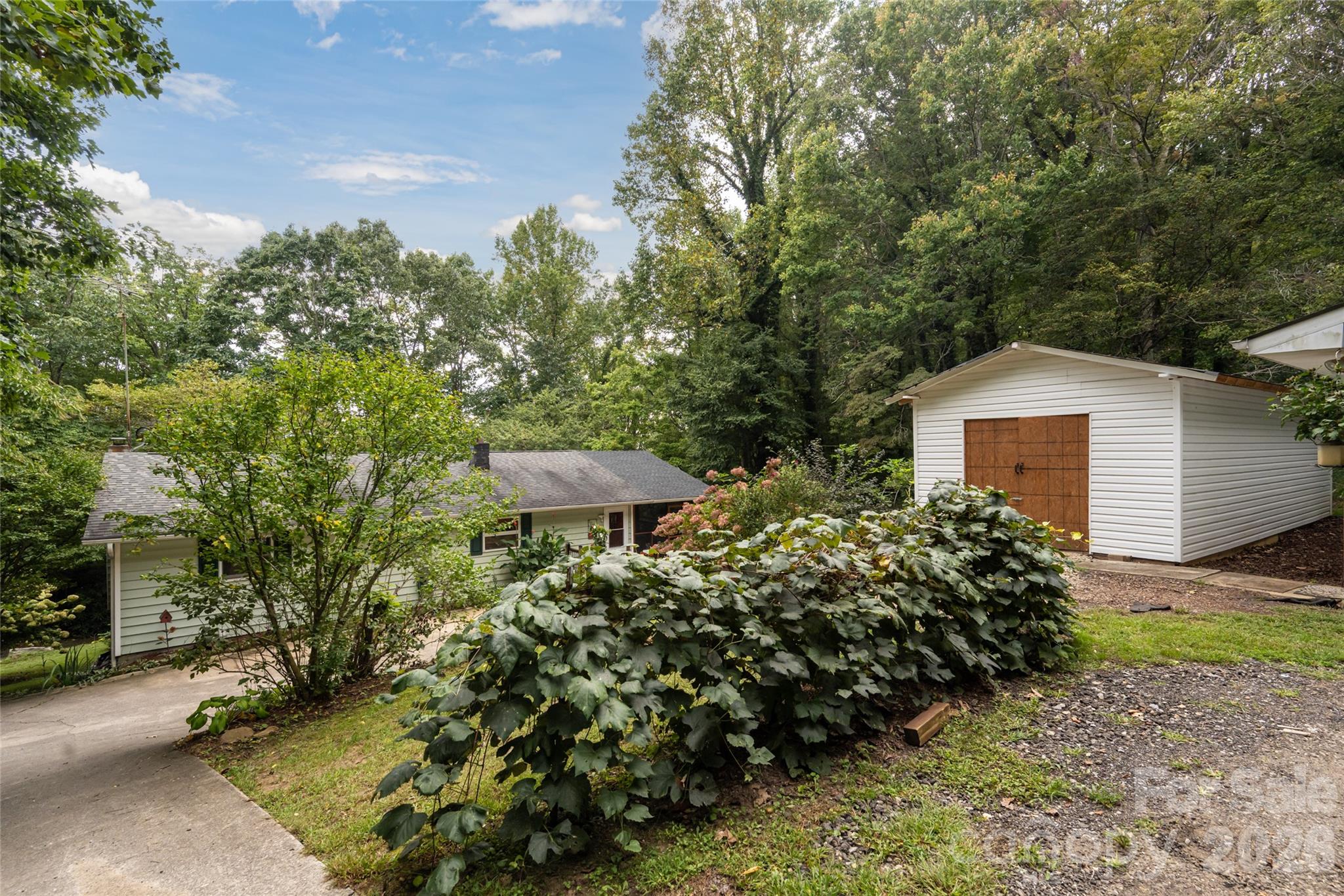 main property photo 47