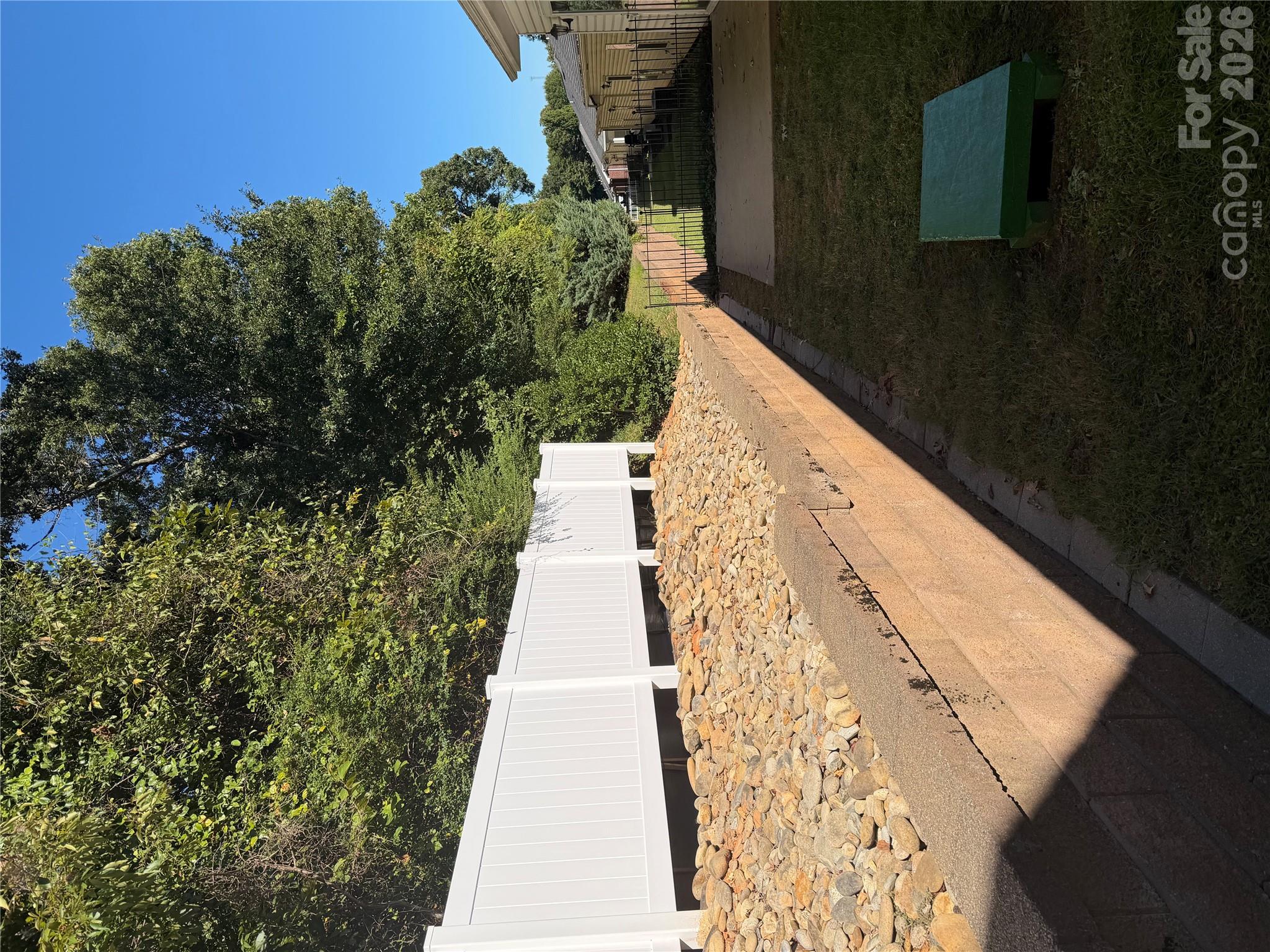 main property photo 30