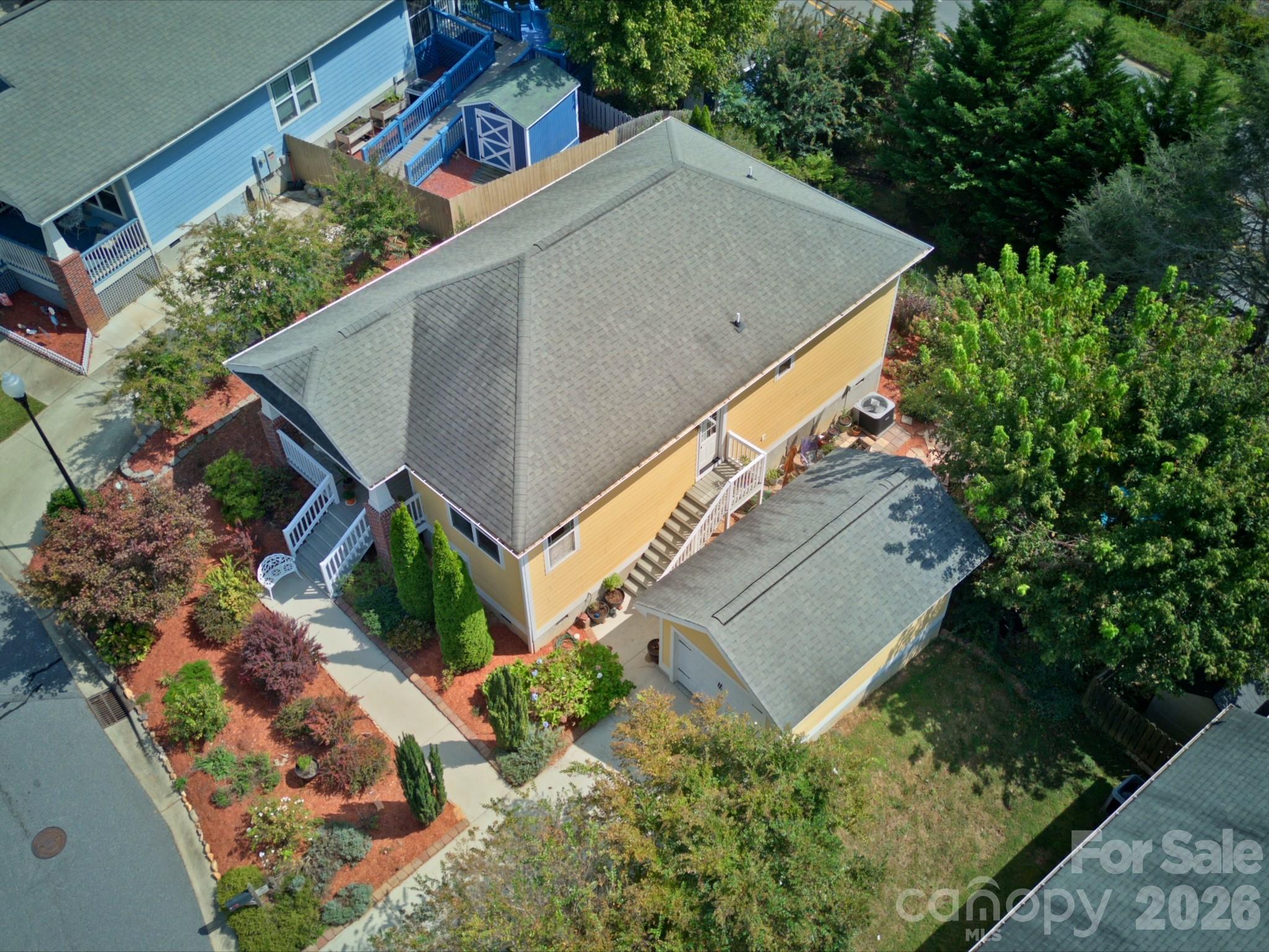 main property photo 32