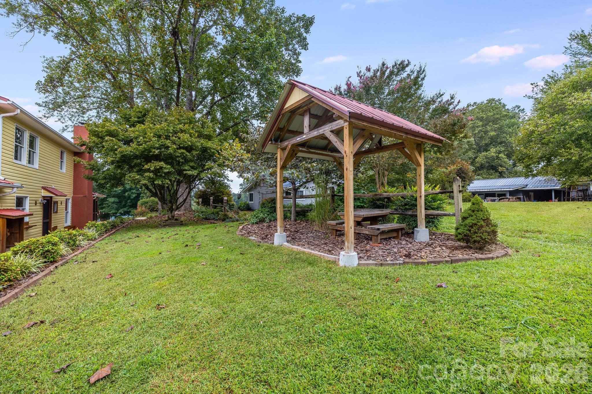 main property photo 41