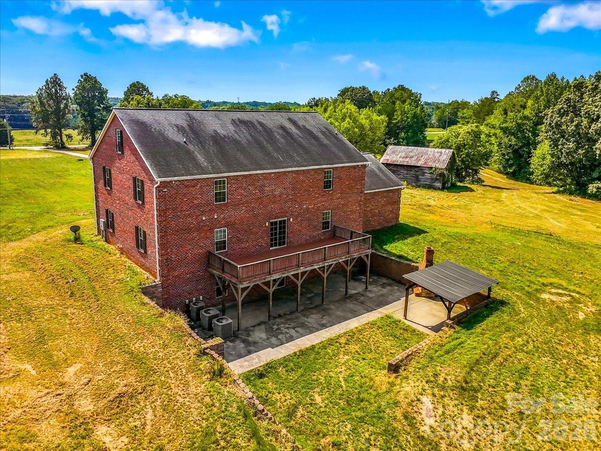 main property photo 34
