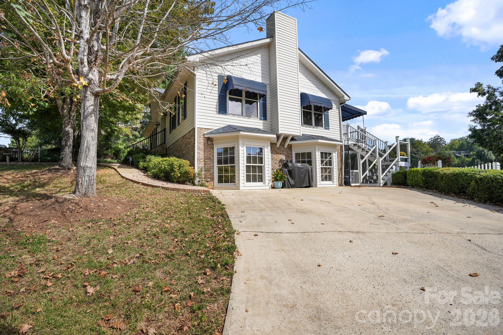 main property photo 36