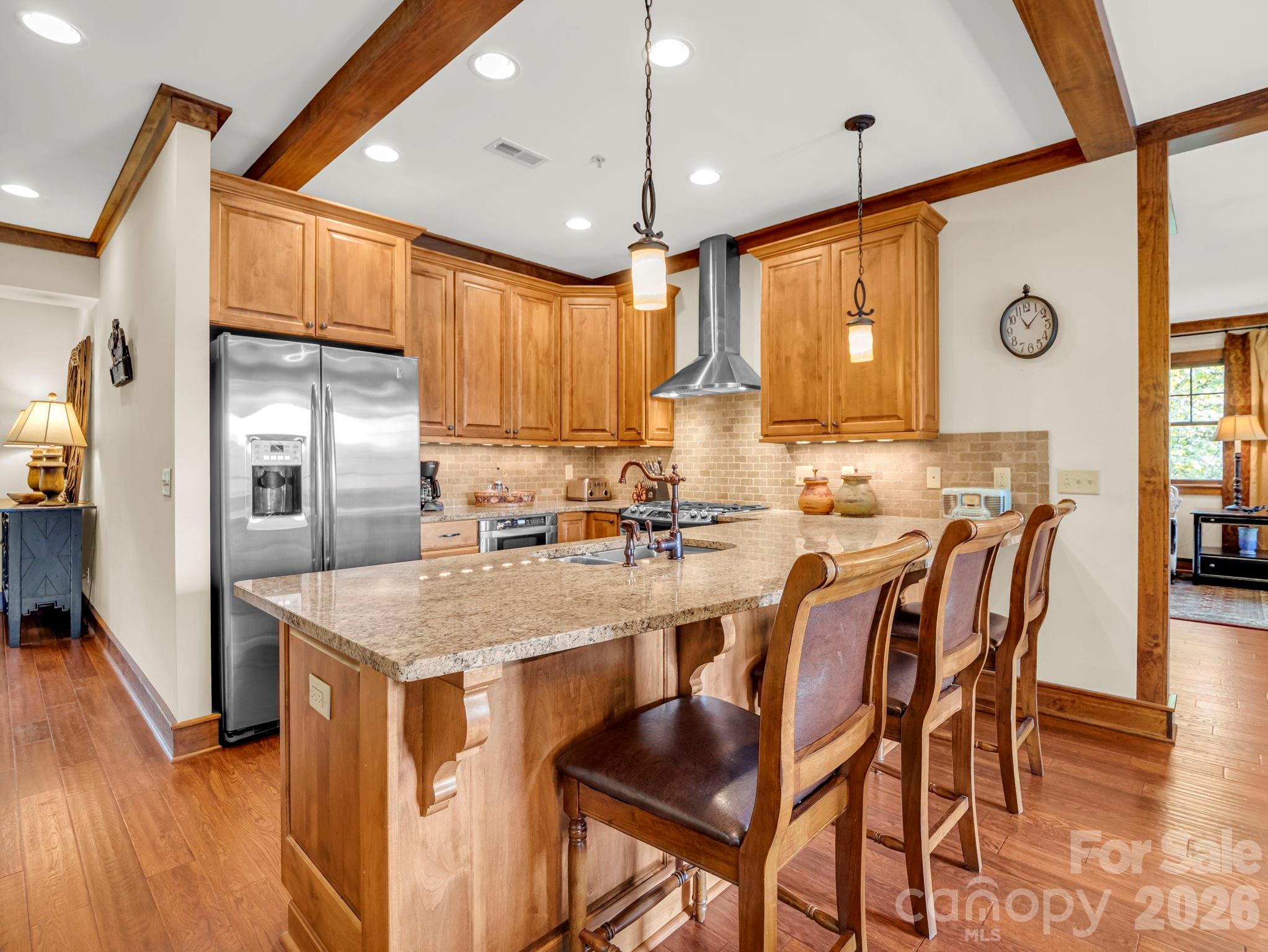 main property photo 6