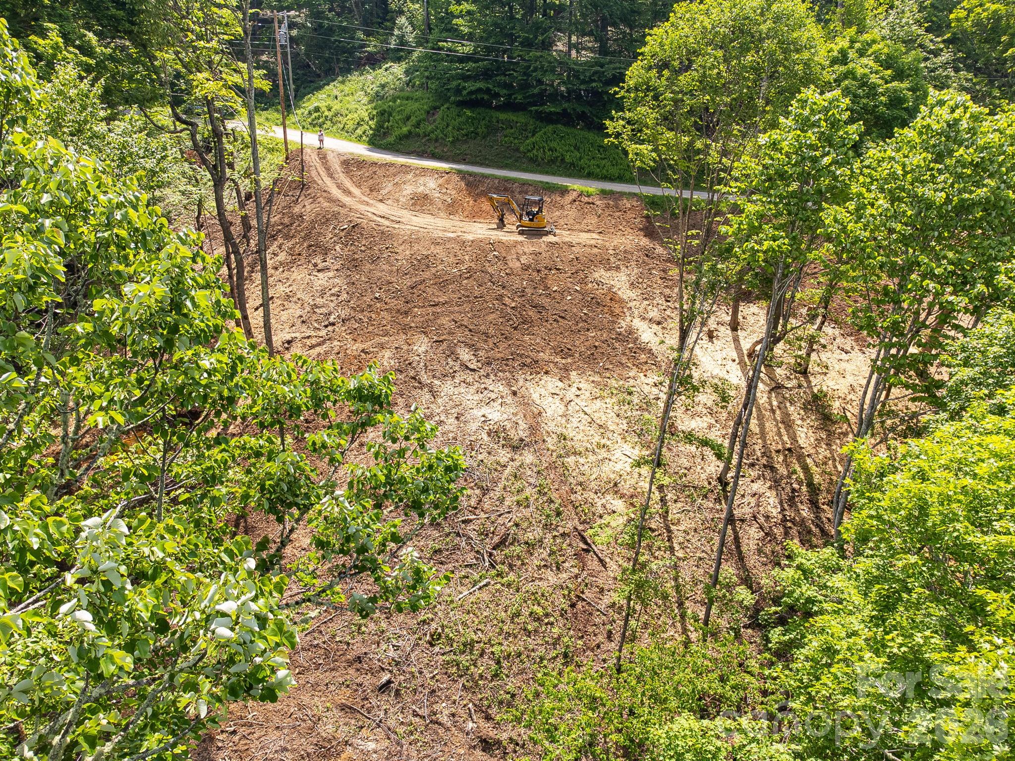 main property photo 13