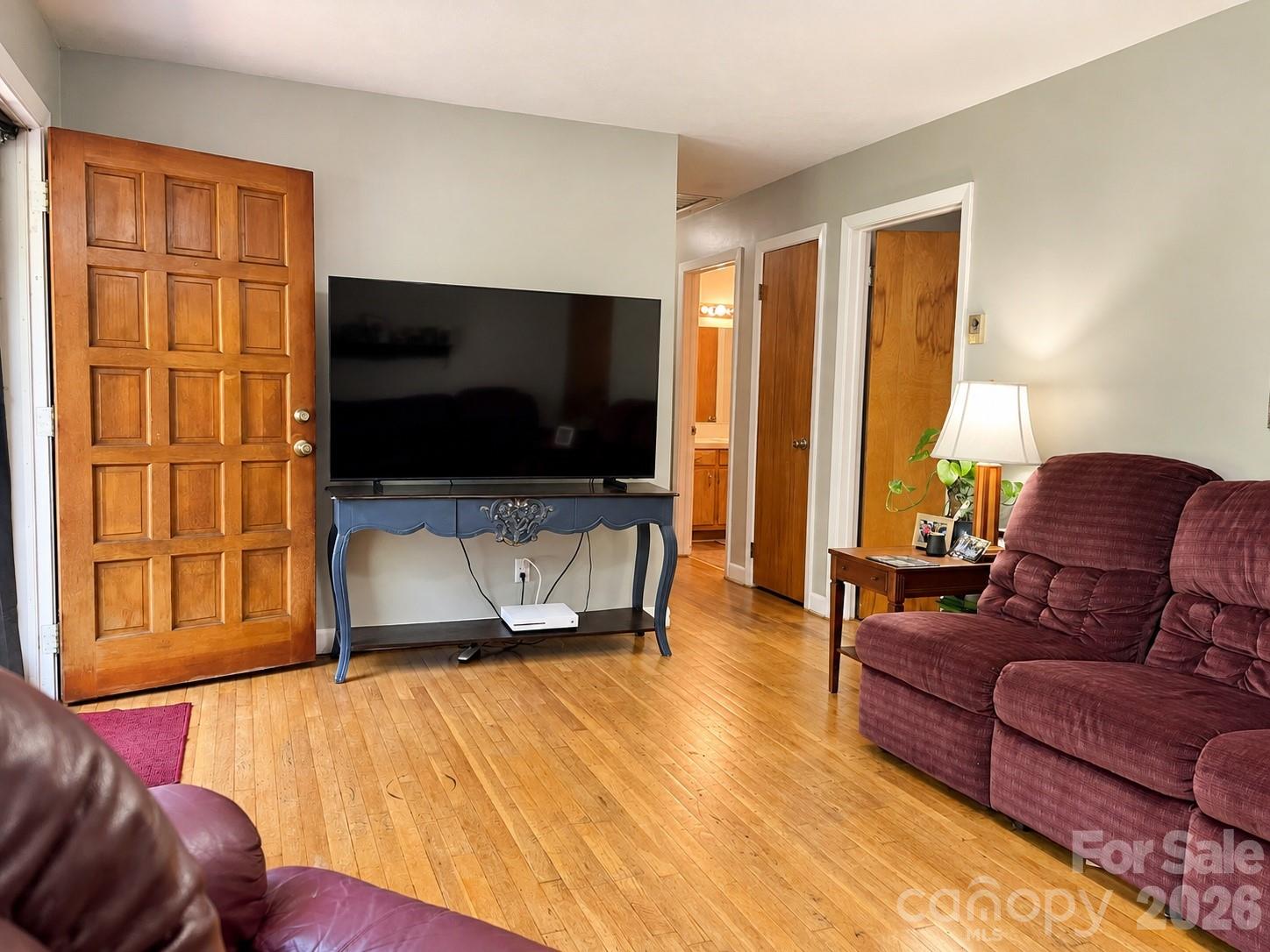 main property photo 5