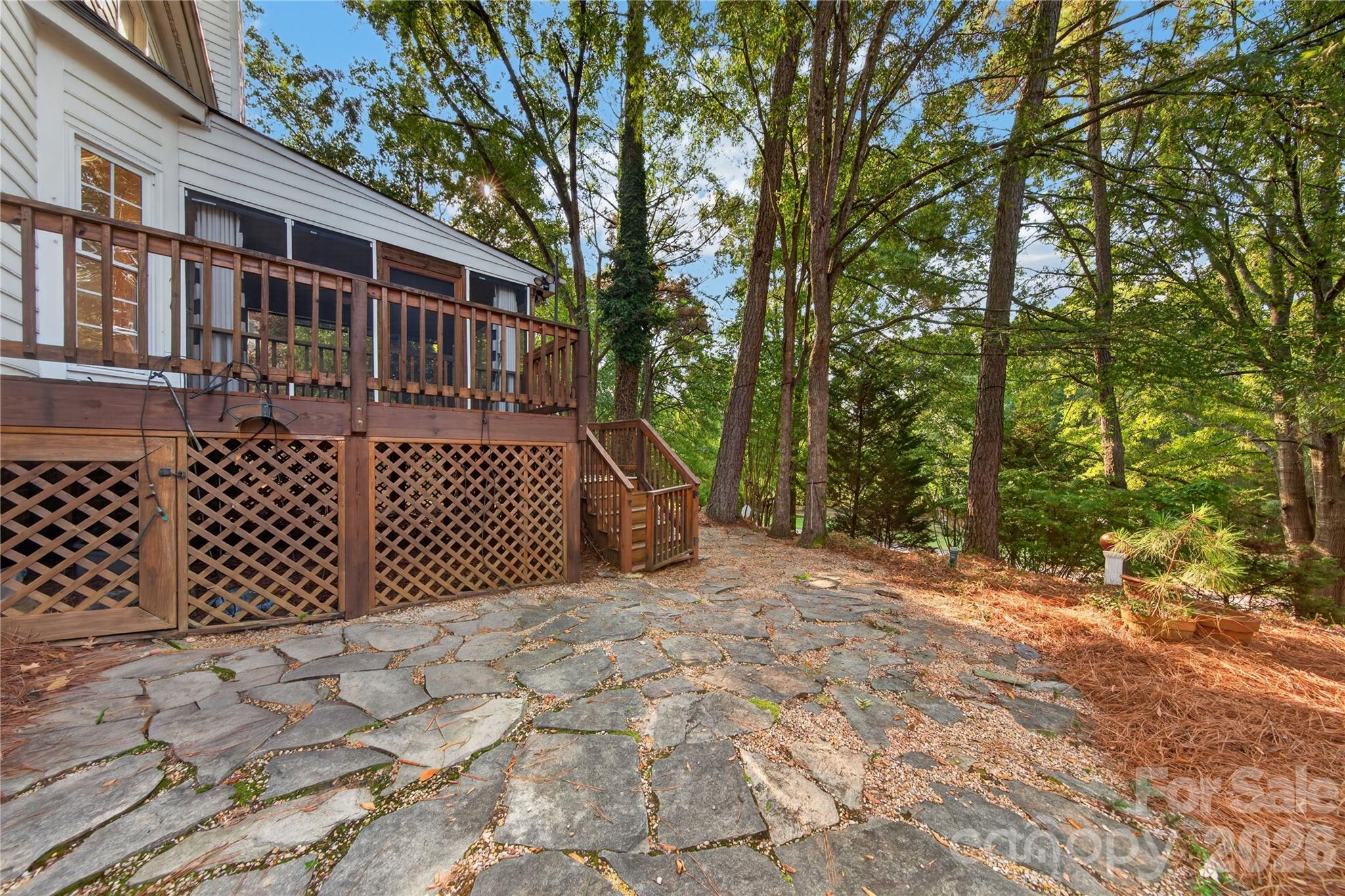 main property photo 24