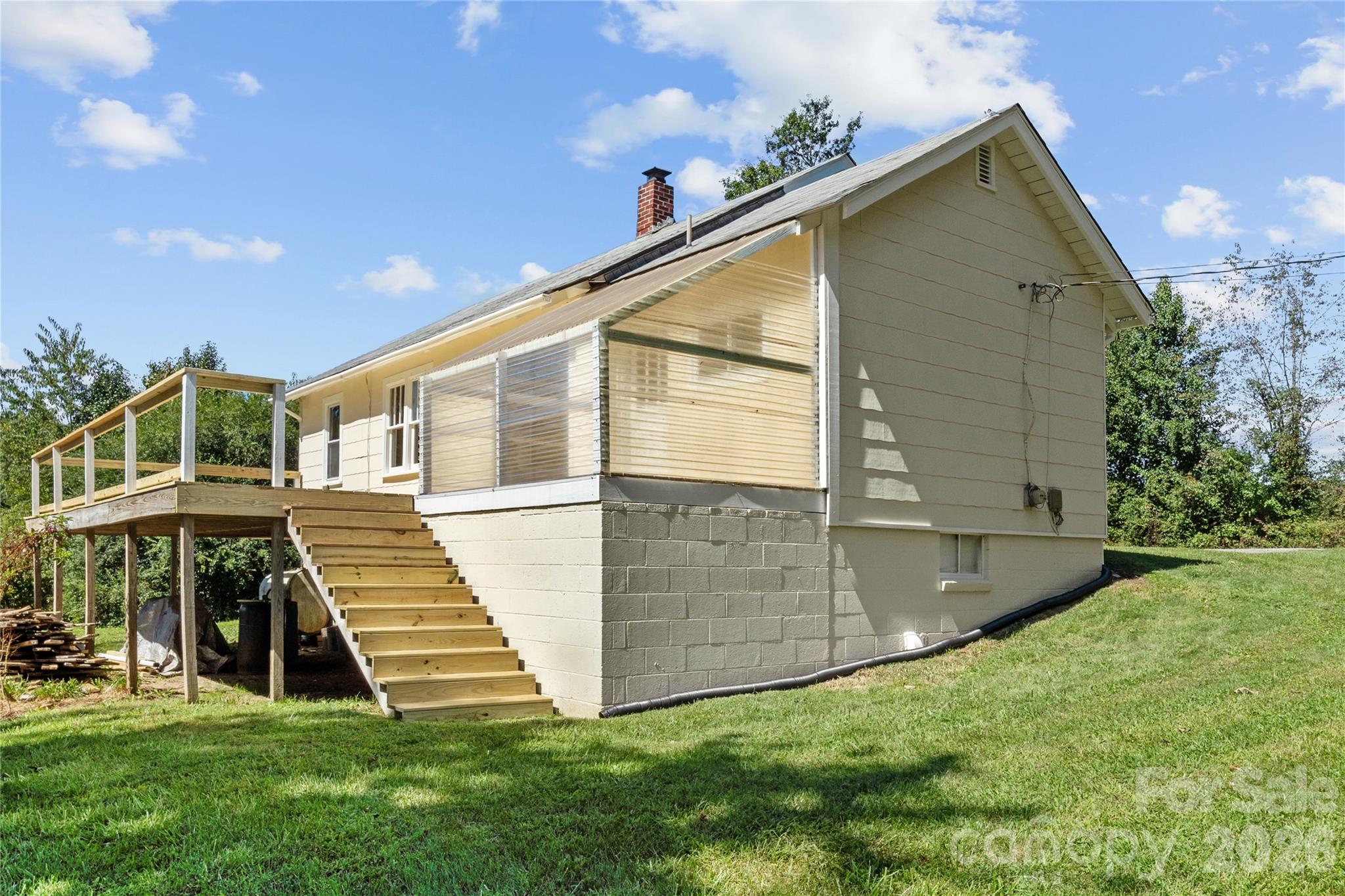 main property photo 18