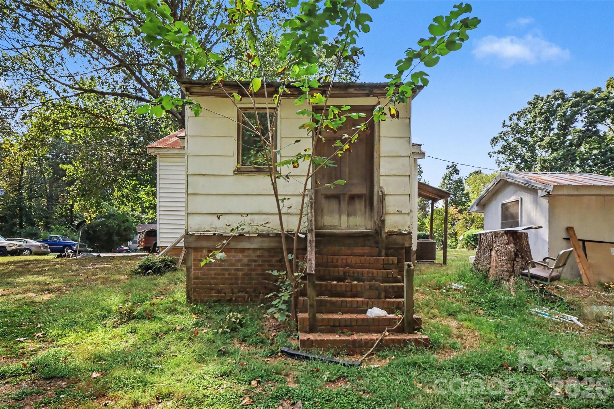 main property photo 31
