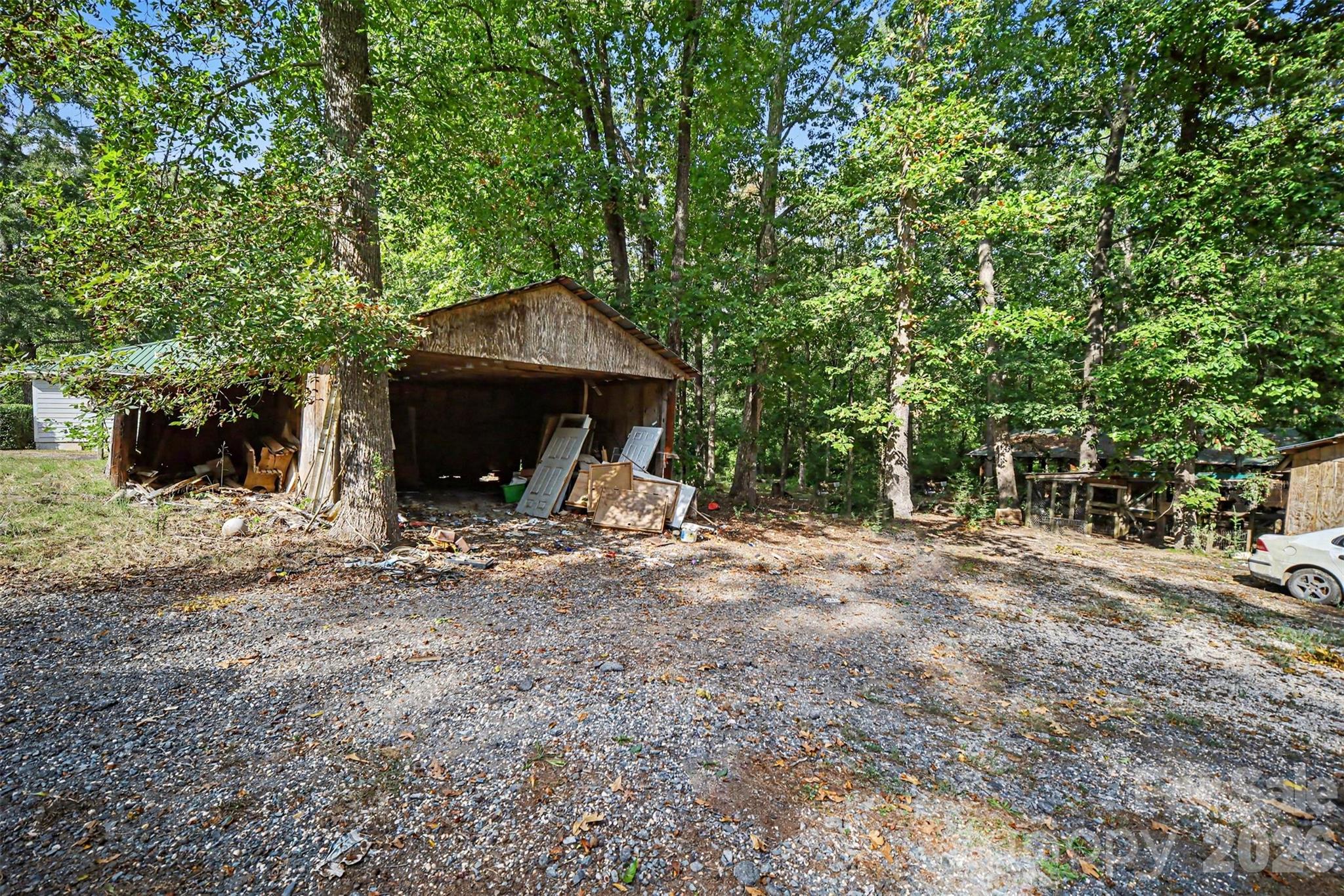 main property photo 32