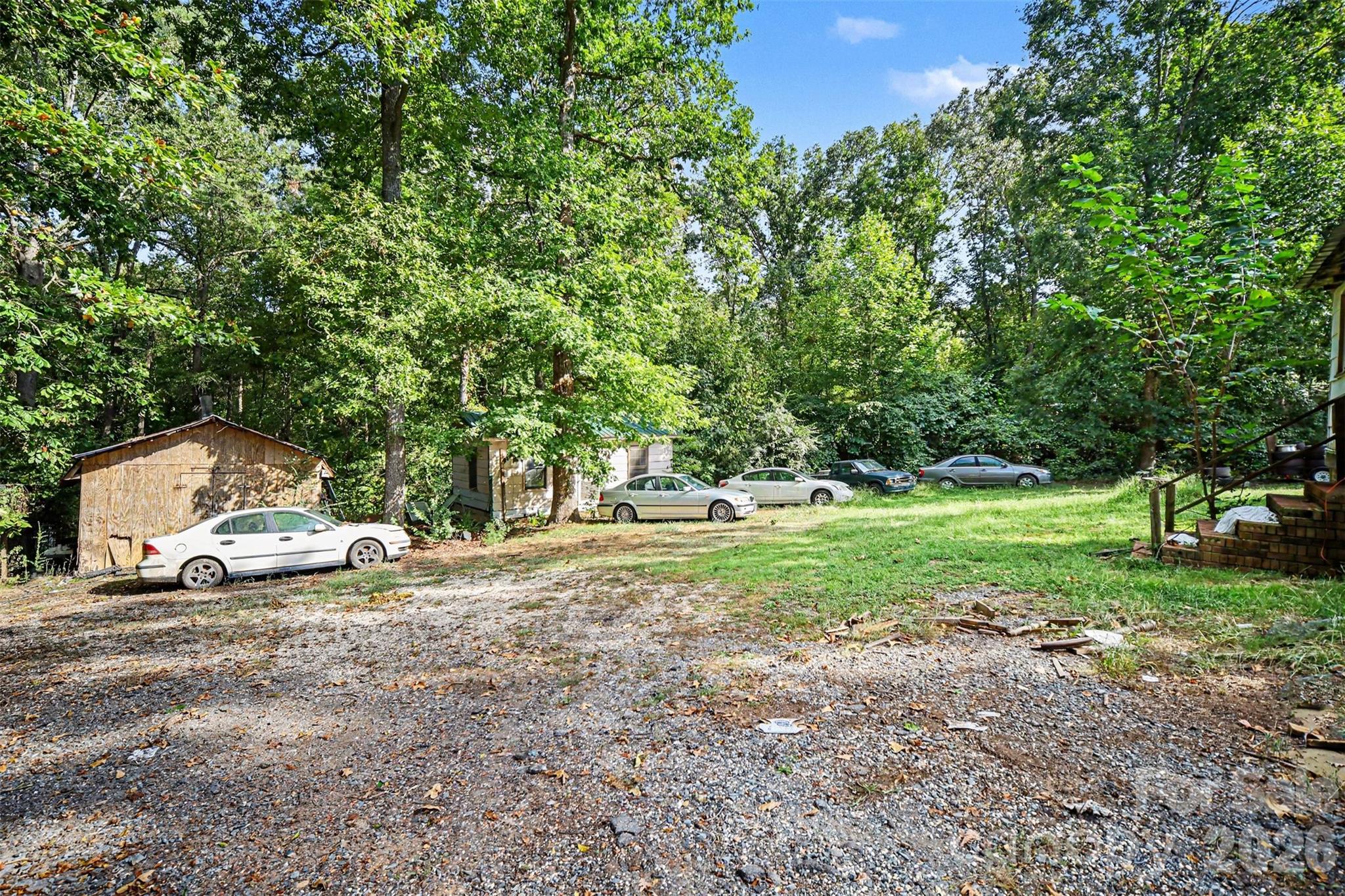main property photo 33