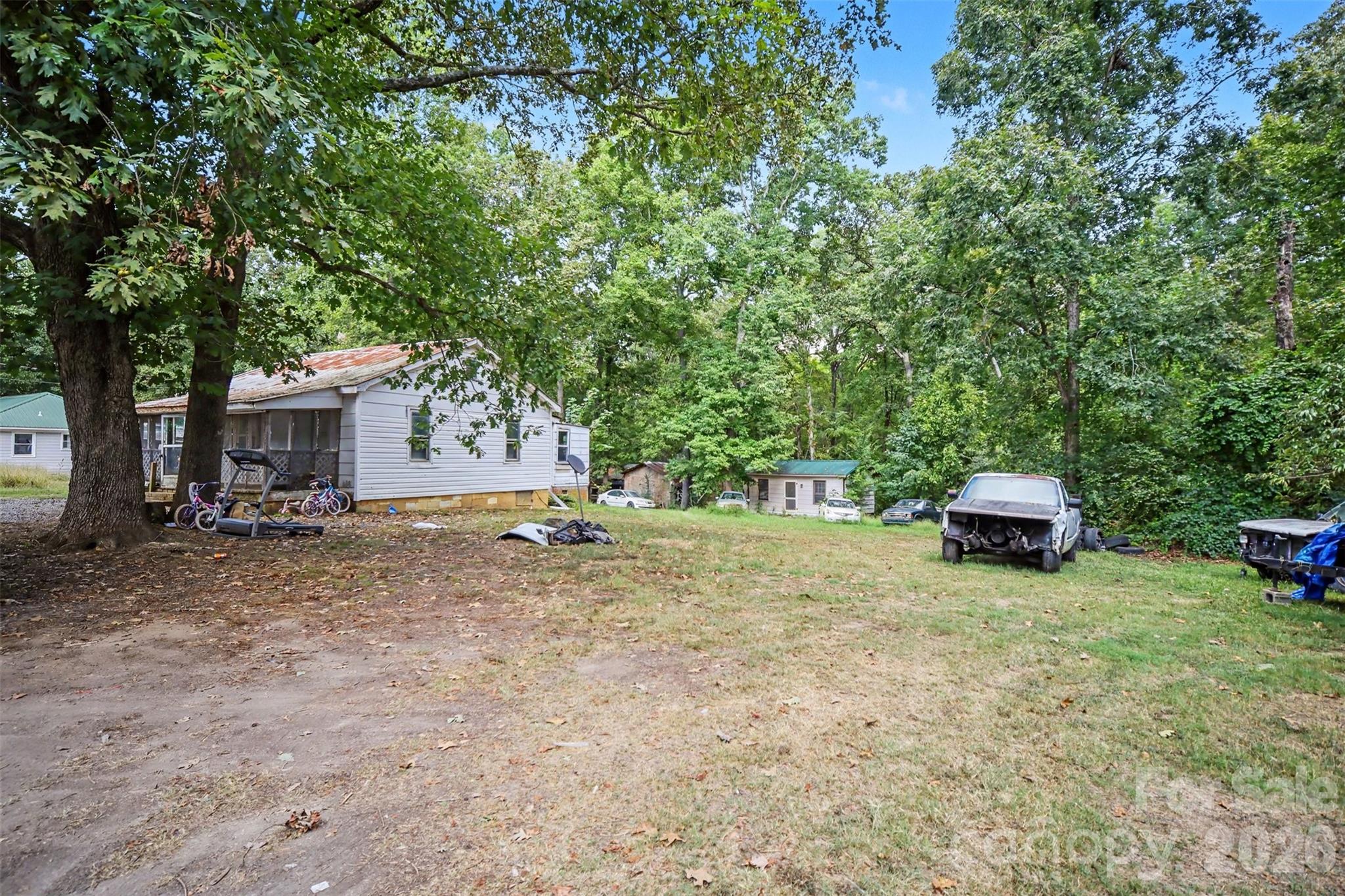 main property photo 4