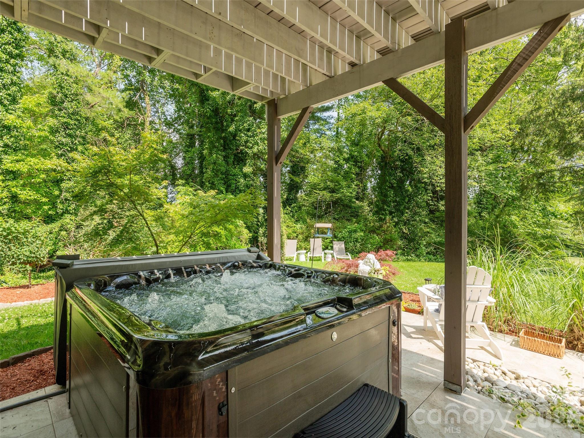 main property photo 40