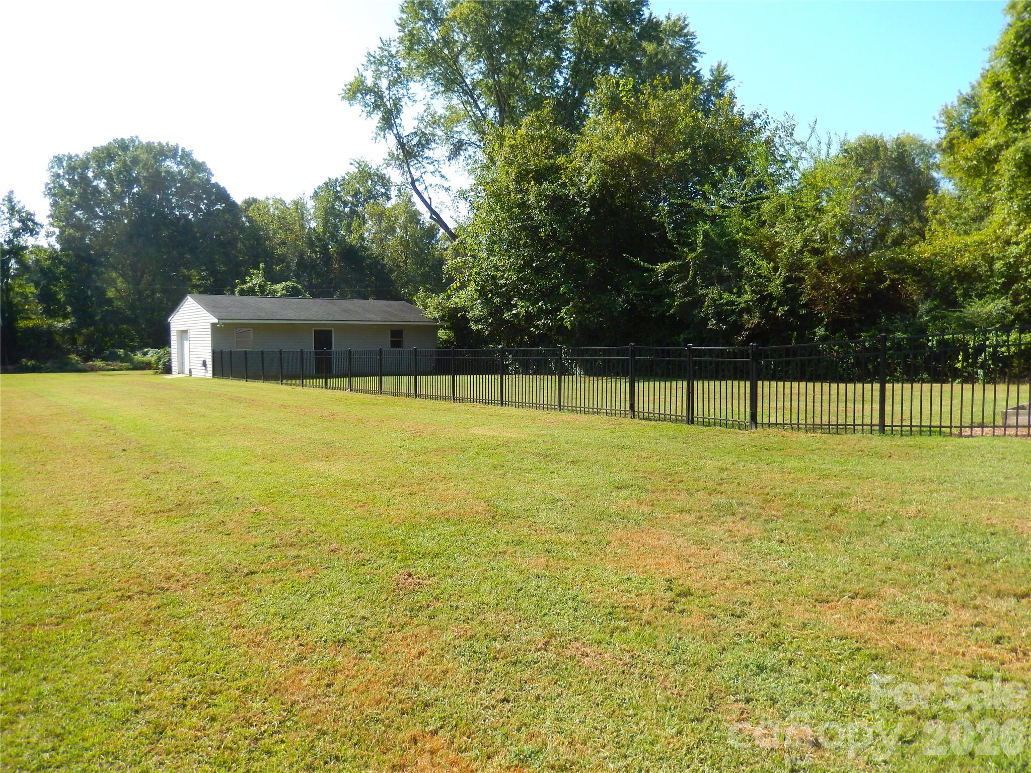 main property photo 26