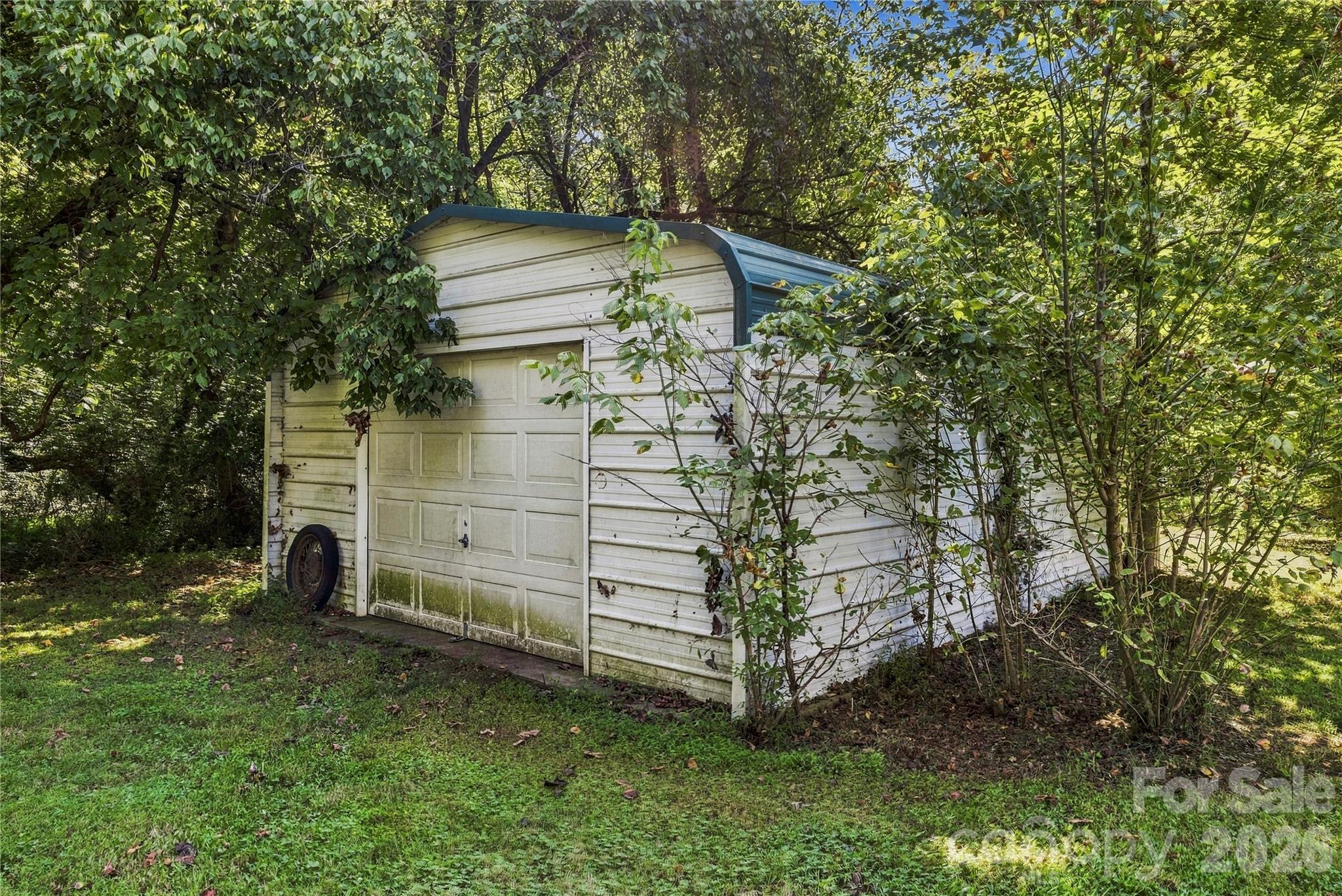 main property photo 38