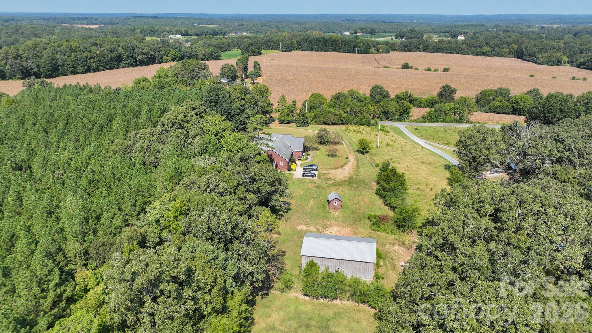 main property photo 5