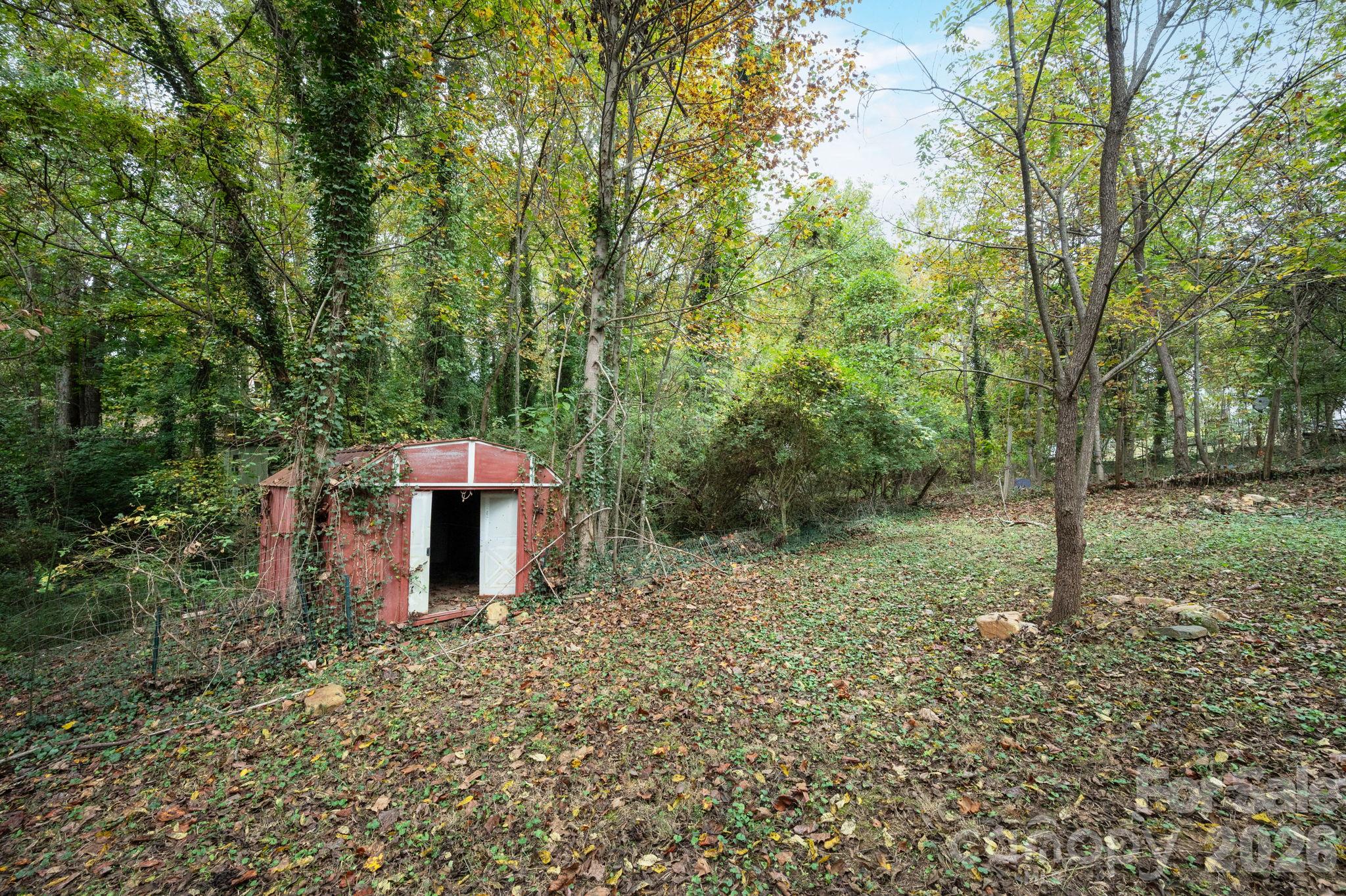 main property photo 23