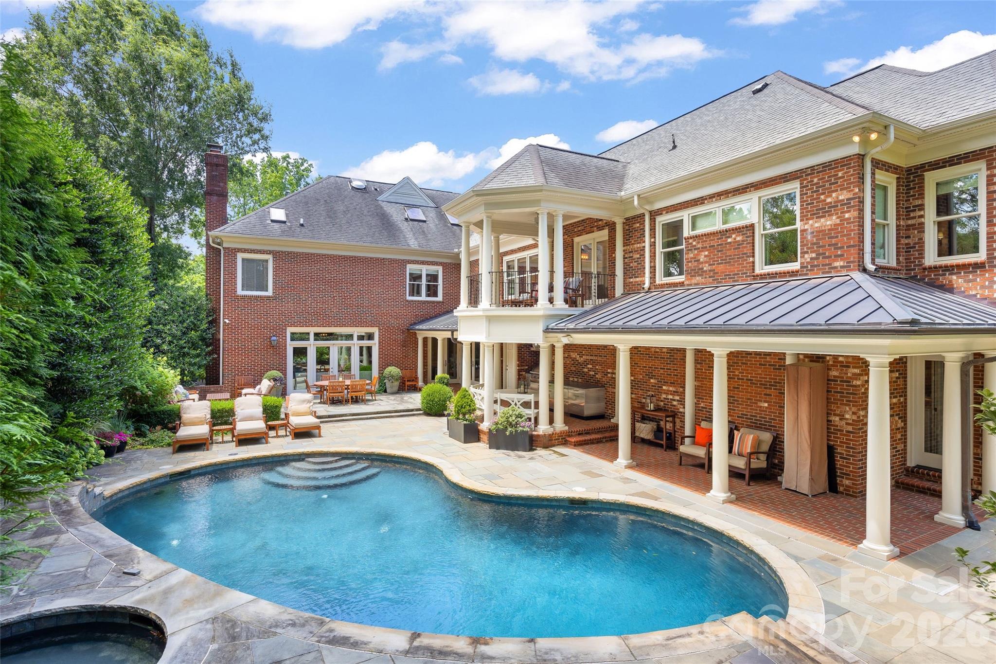 main property photo 40