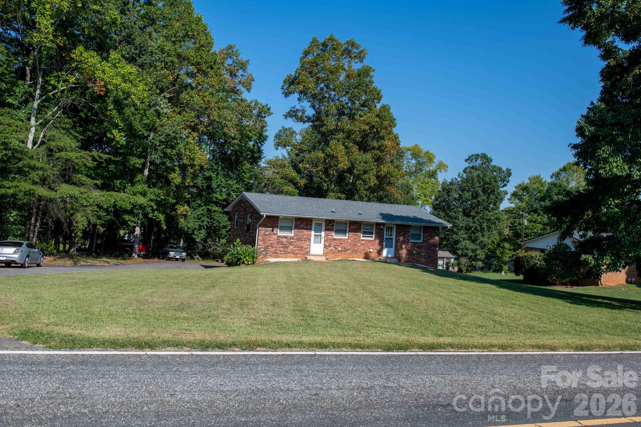 main property photo 4