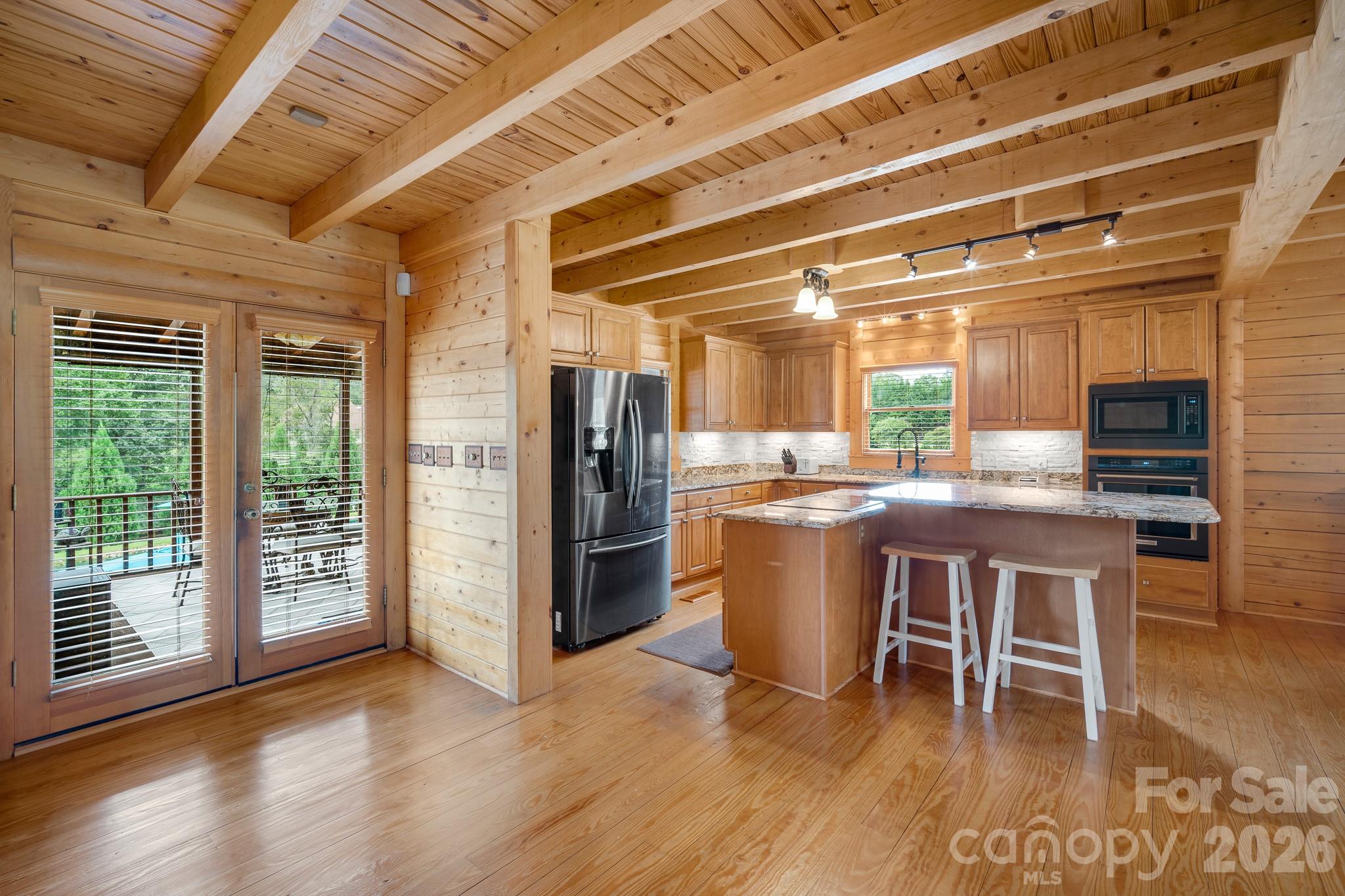 main property photo 10