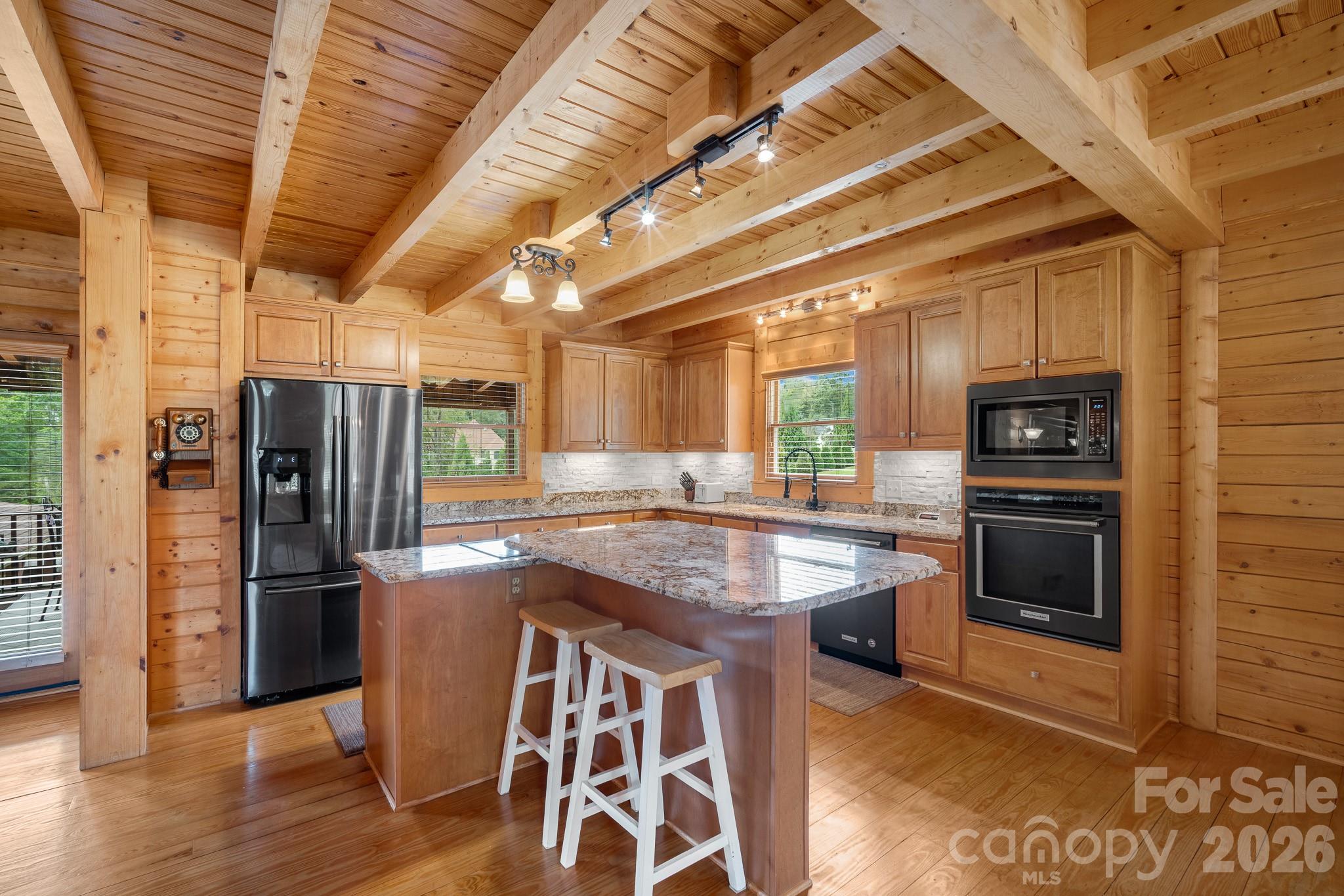 main property photo 12