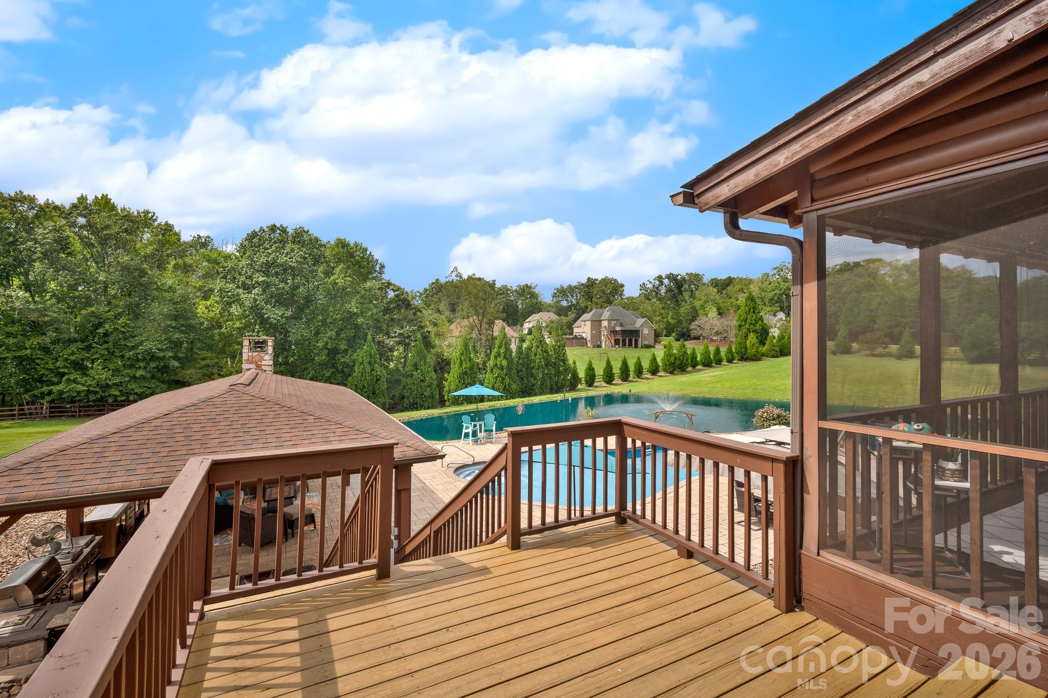 main property photo 32
