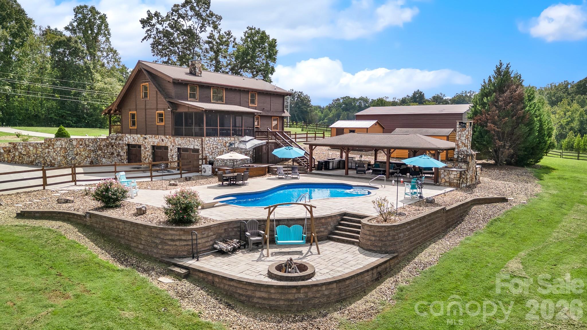main property photo 39