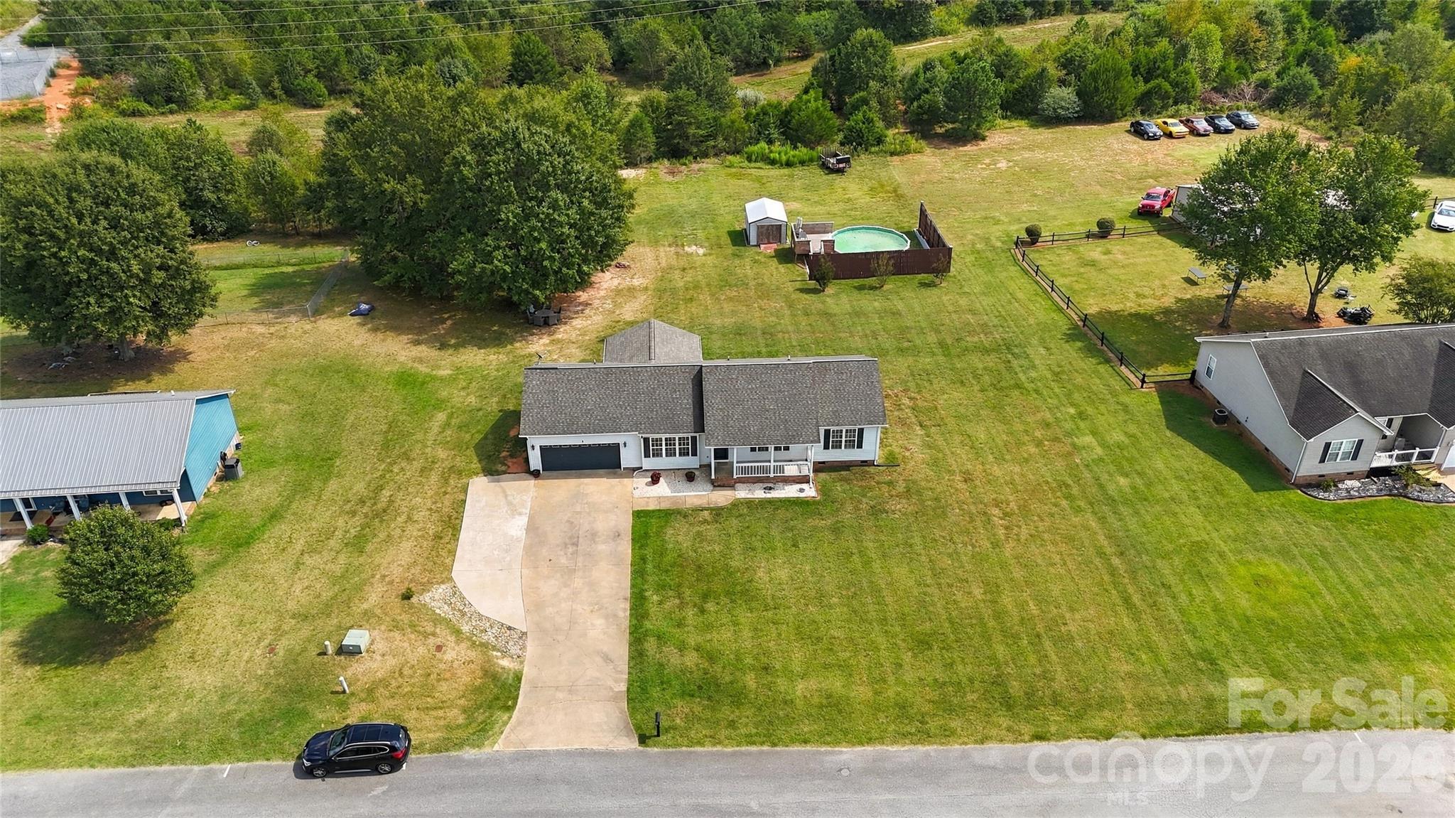 main property photo 41