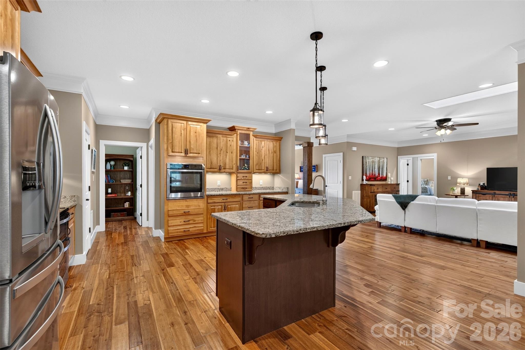 main property photo 7